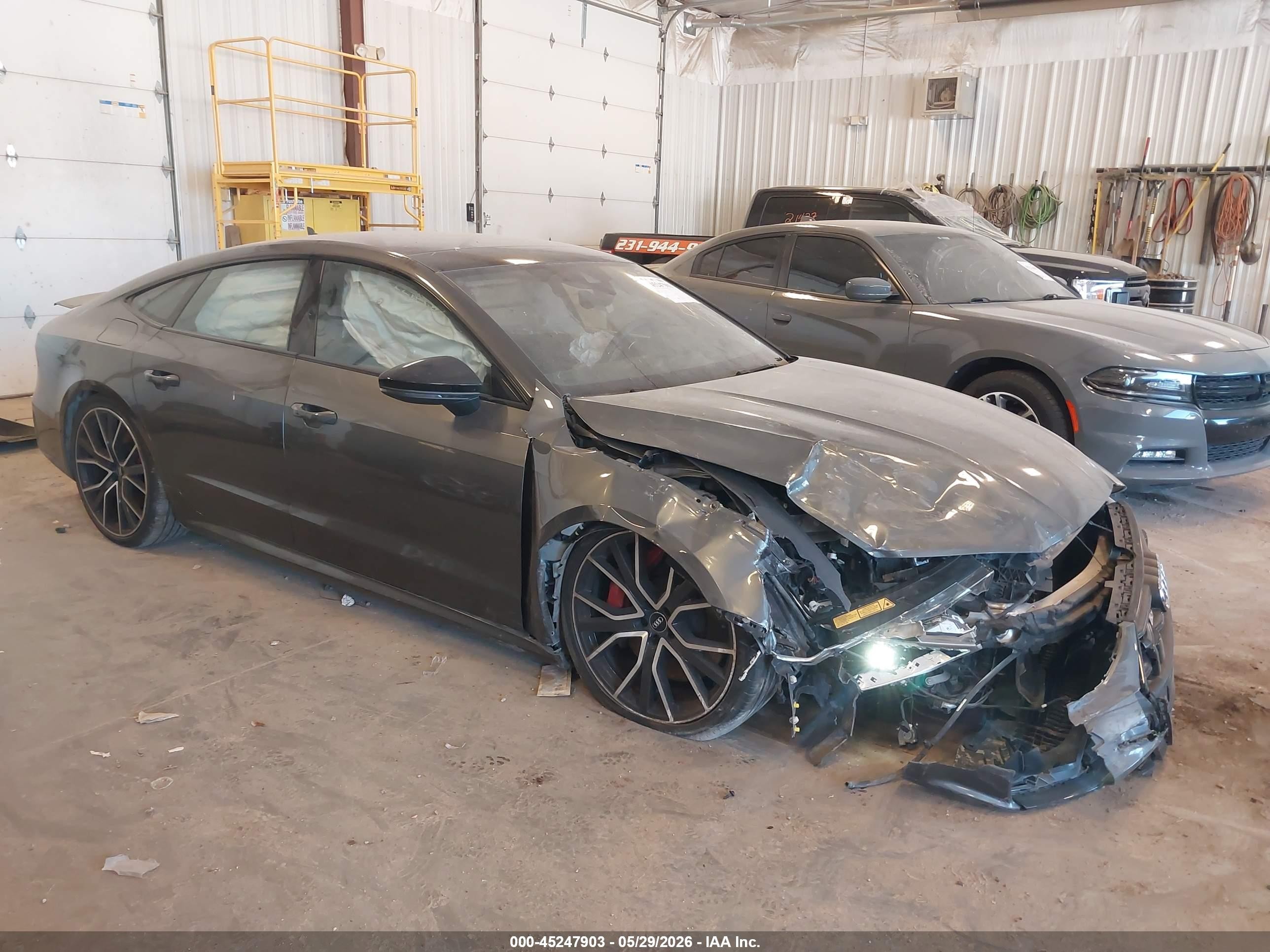 2020 Audi S7 Prestige, VIN WAUSFAF25LN090336 — Front end