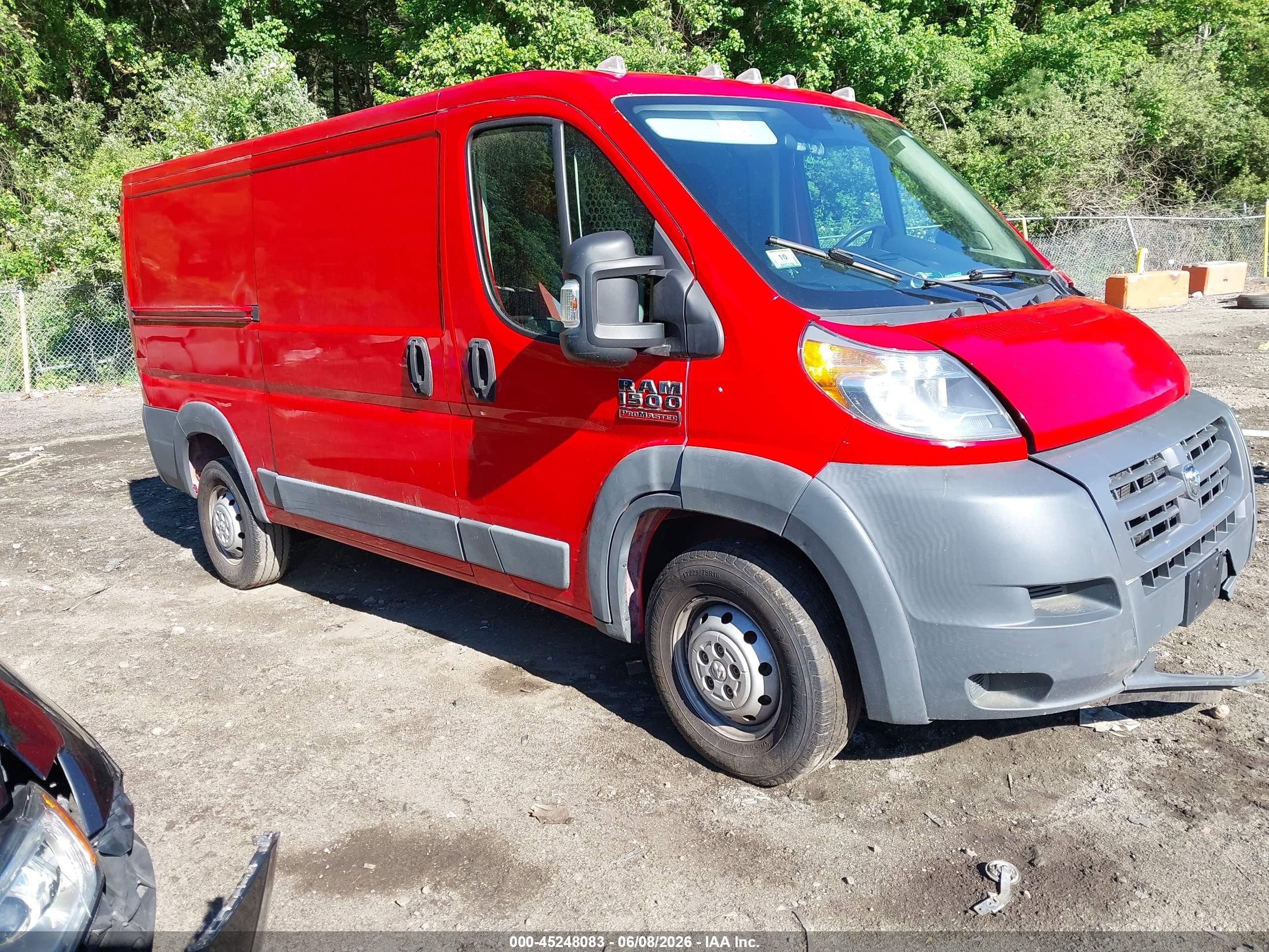 2017 Ram ProMaster Cargo, VIN 3C6TRVAG7HE522565 — Перед