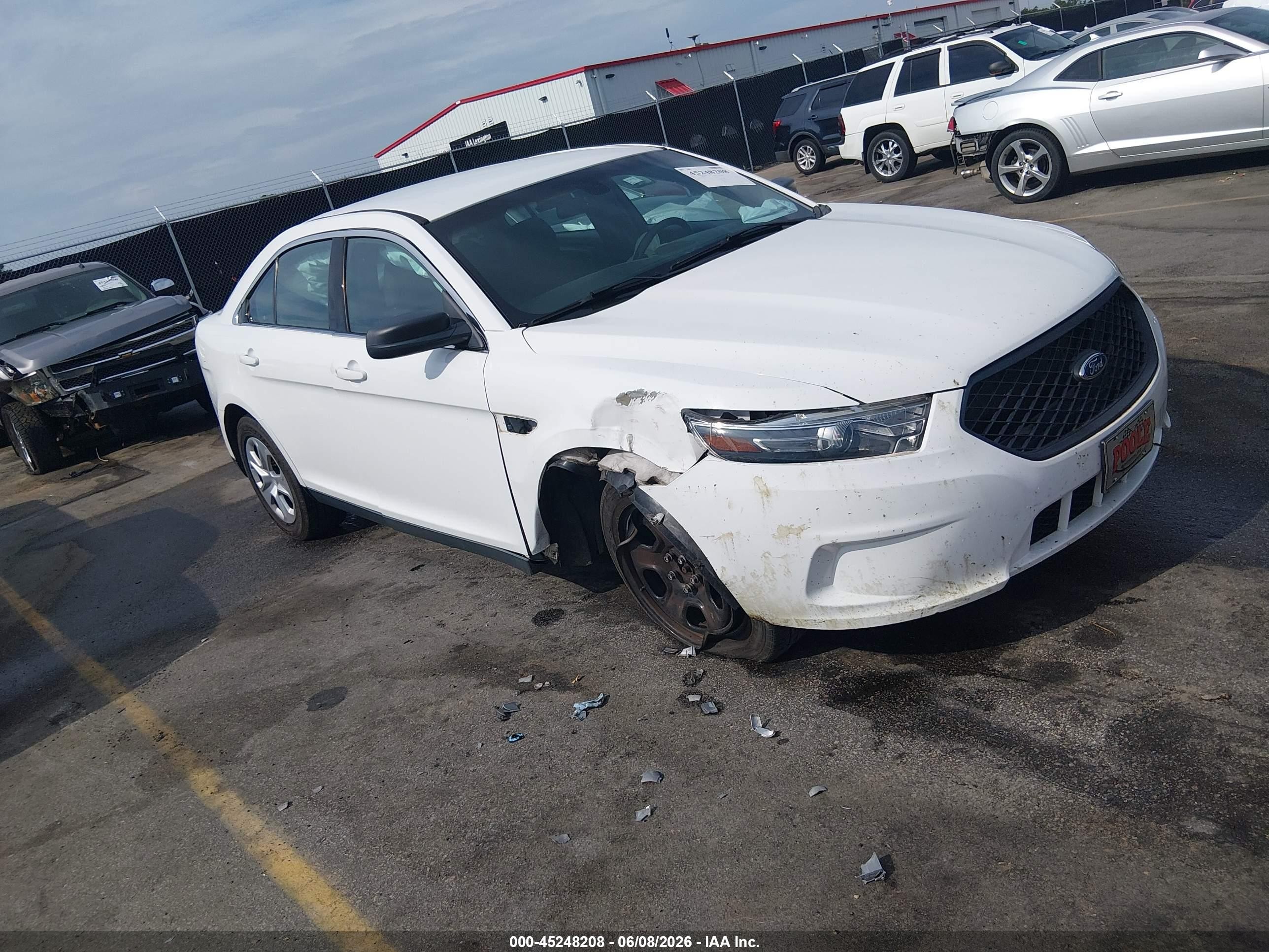 2016 Ford Police Interceptor, VIN 1FAHP2L80GG134705 — Front end