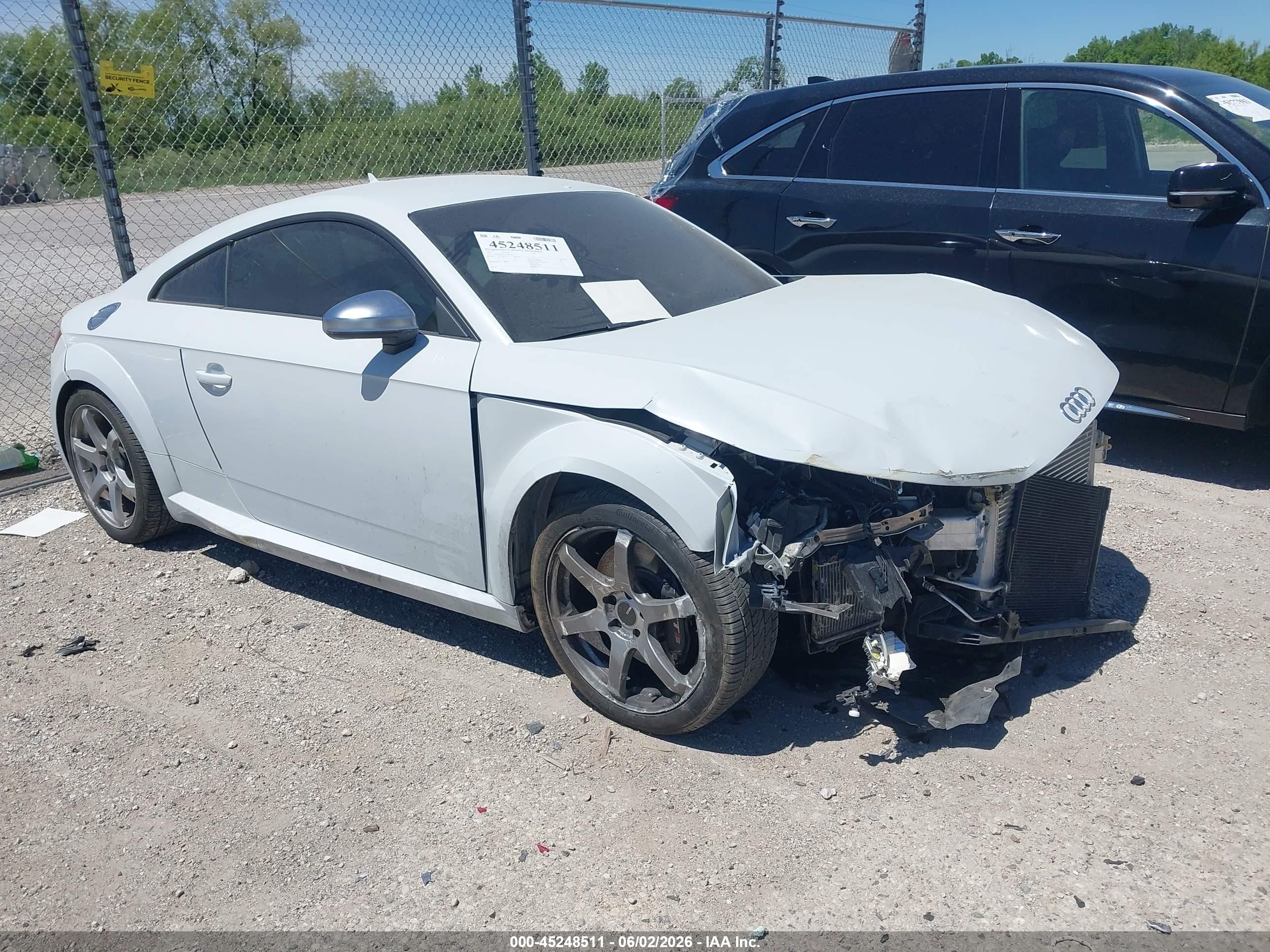 2016 Audi TTS 2.0T, VIN TRUC1AFV1G1022232 — Front end