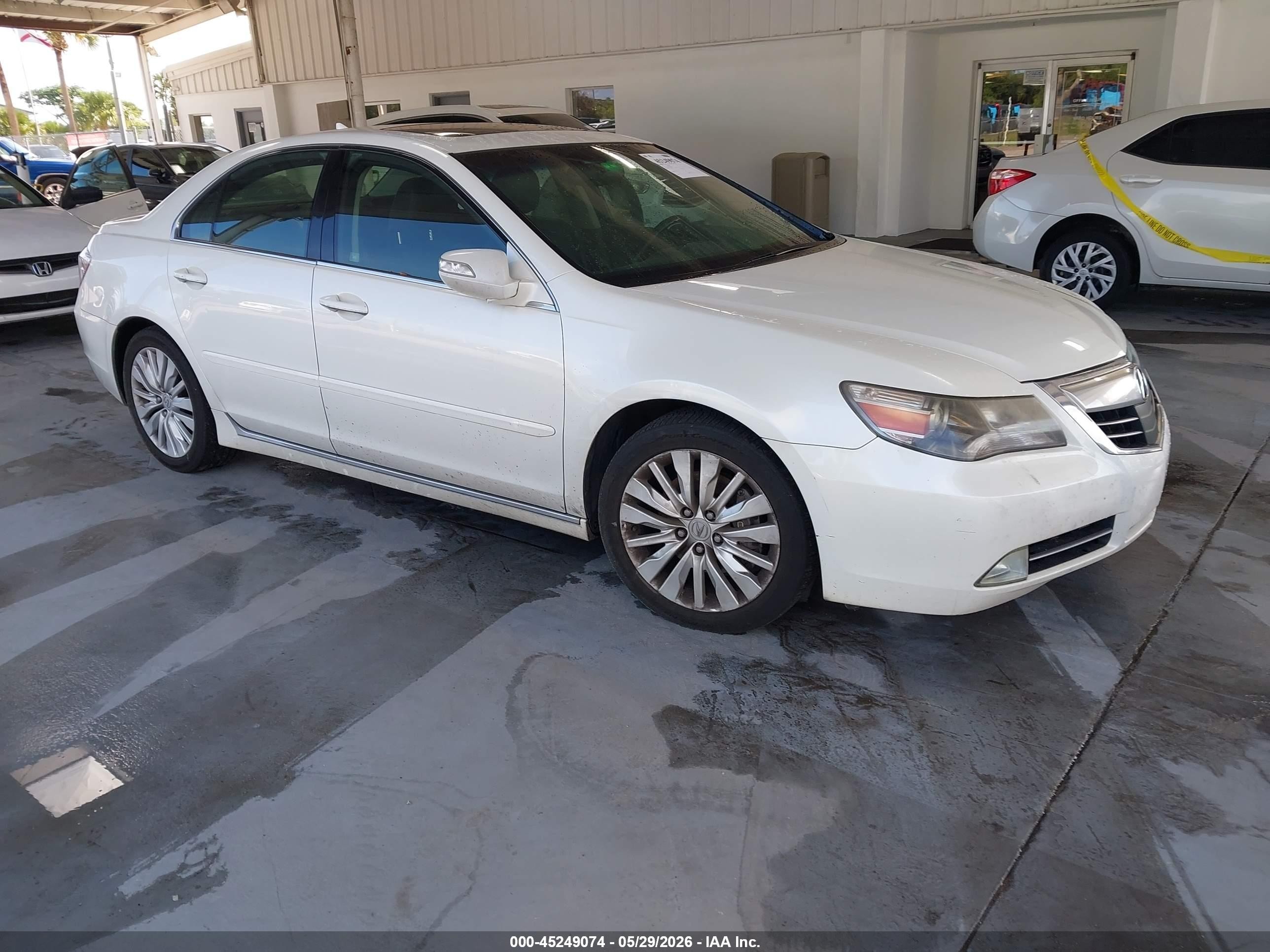 2012 Acura RL Technology, VIN JH4KB2F66CC000113 — Normal wear