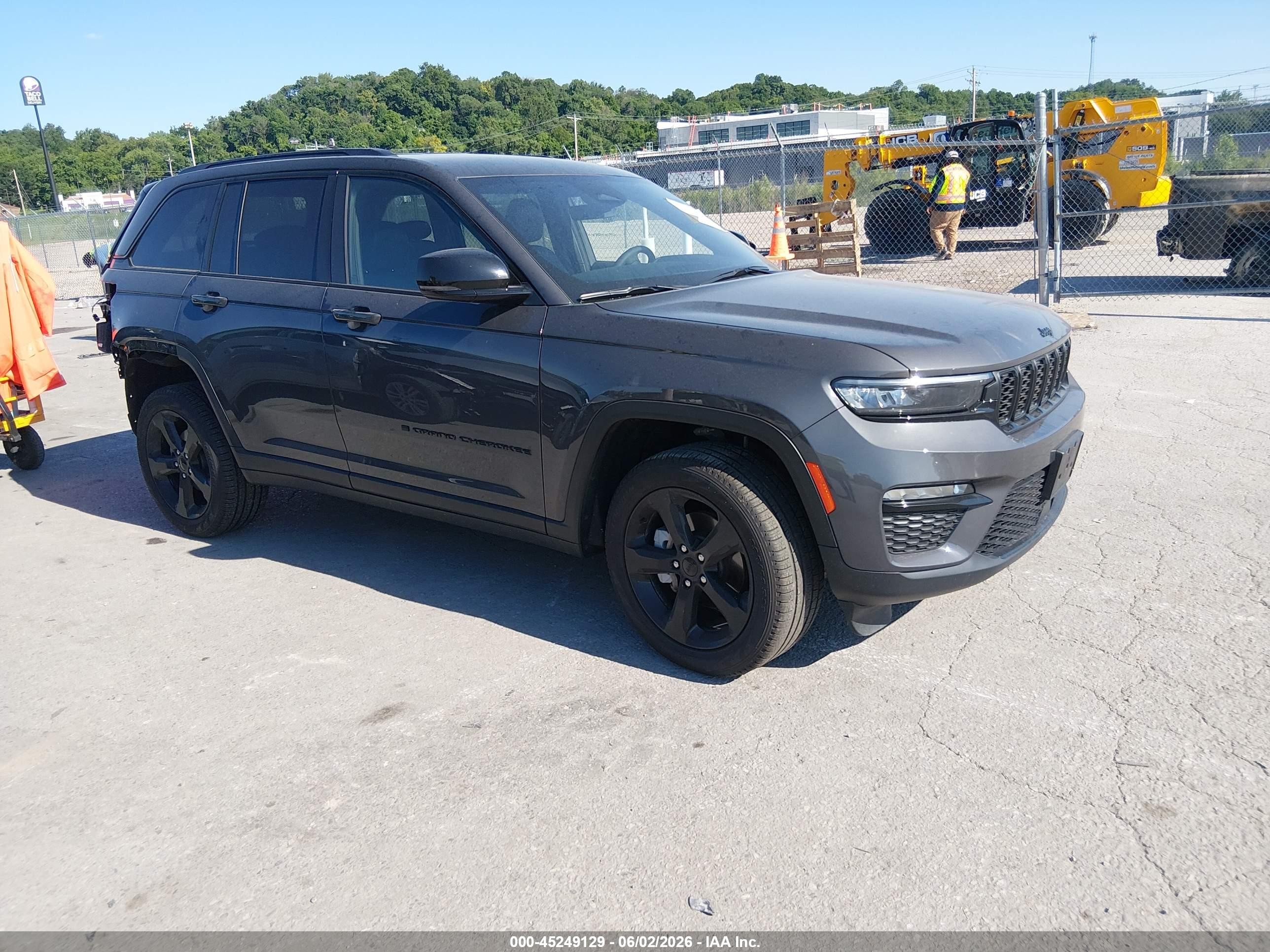 2025 Jeep Grand Cherokee Limited, VIN 1C4RJHBG1SC288917 — Rear end