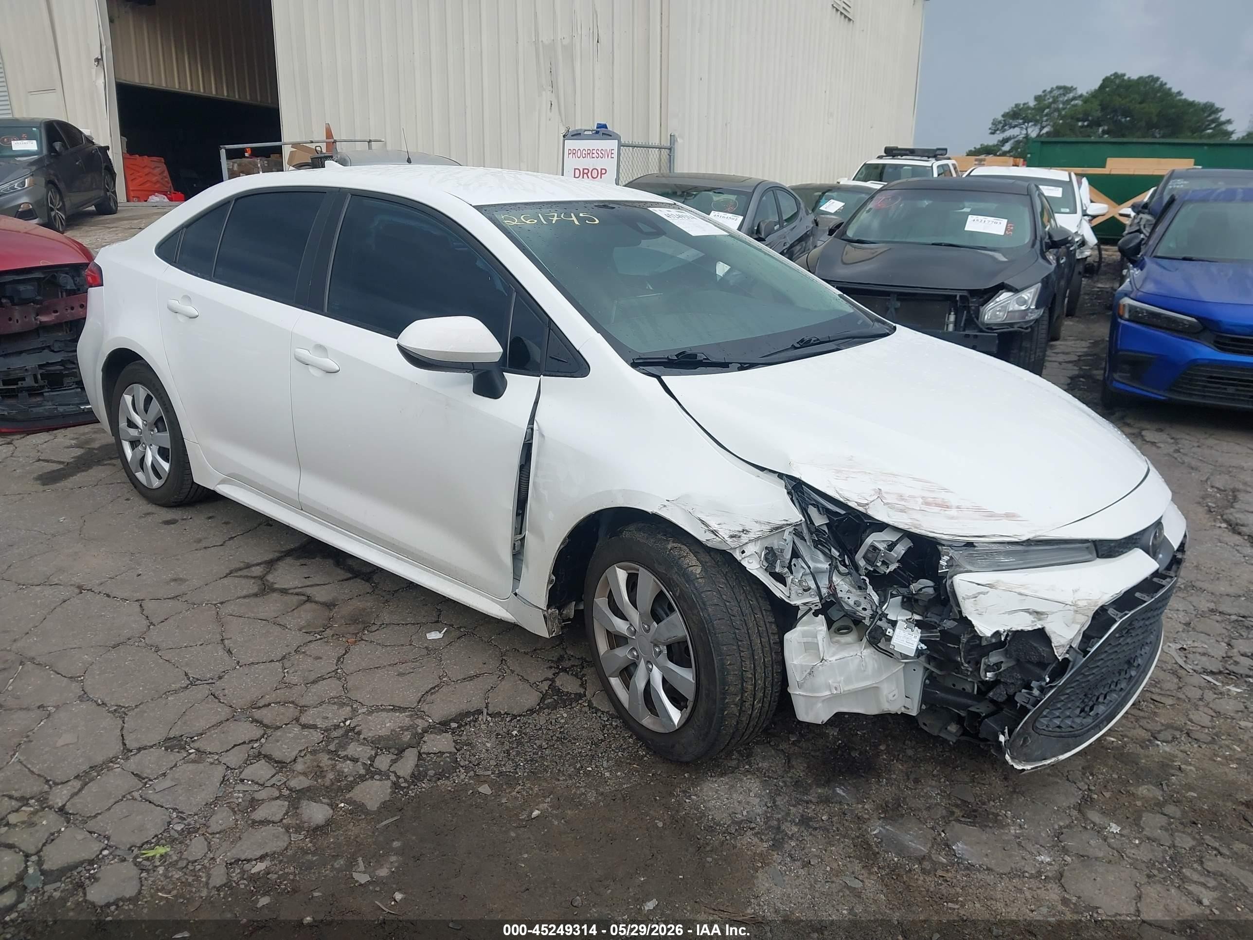 2021 Toyota Corolla LE, VIN 5YFEPMAE2MP232775 — Front end
