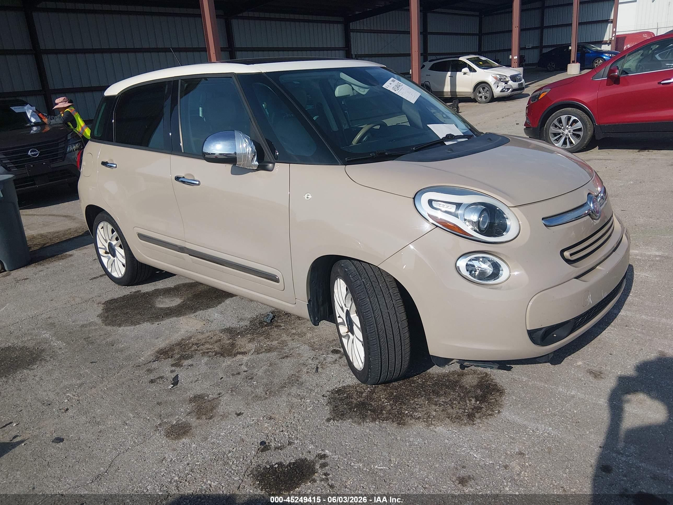 2014 FIAT 500L Lounge, VIN ZFBCFACH9EZ029702 — Front end