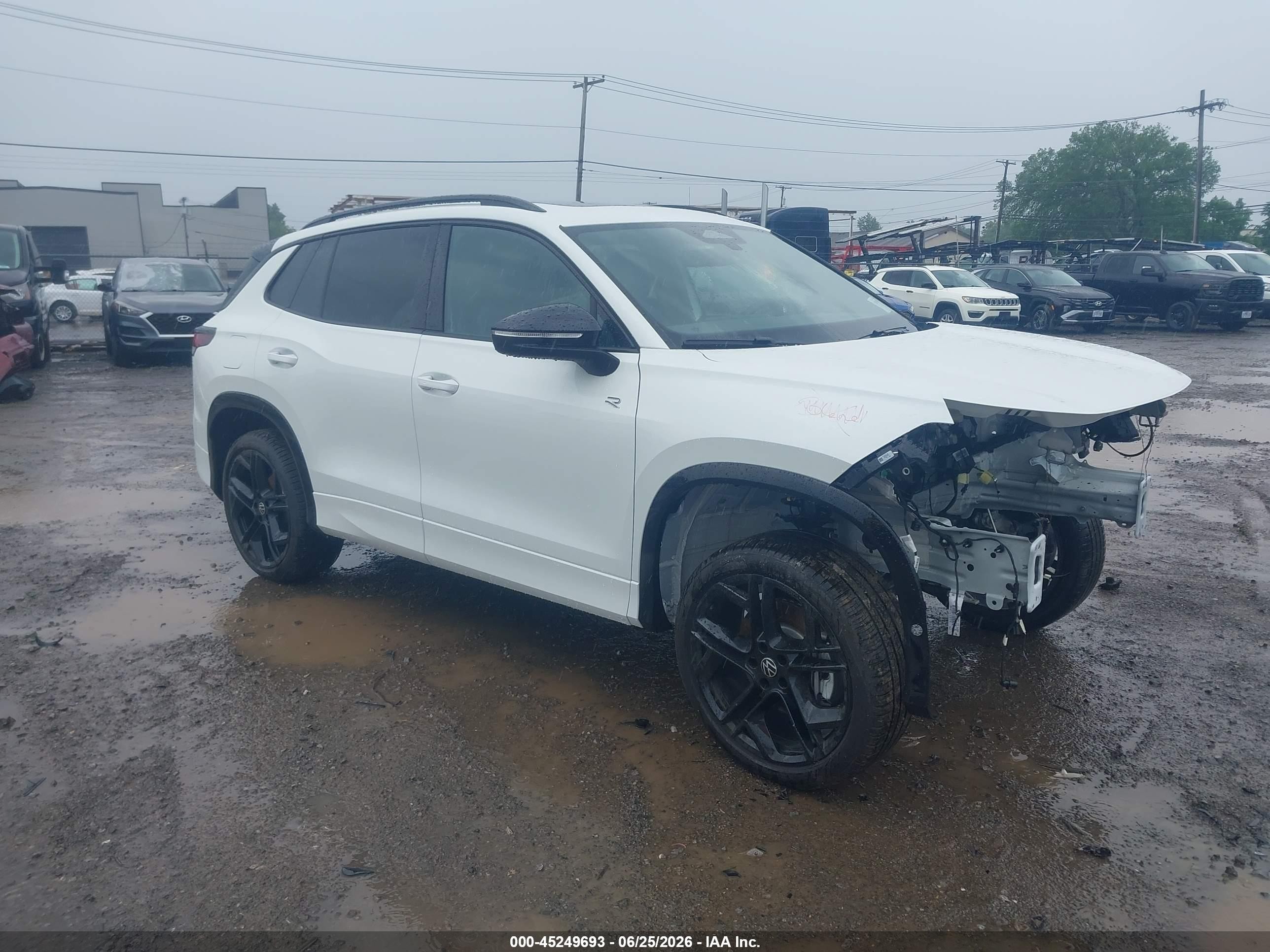 2025 Volkswagen Tiguan SE R-Line Black, VIN 3VVGR7RM2SM067896 — Front end
