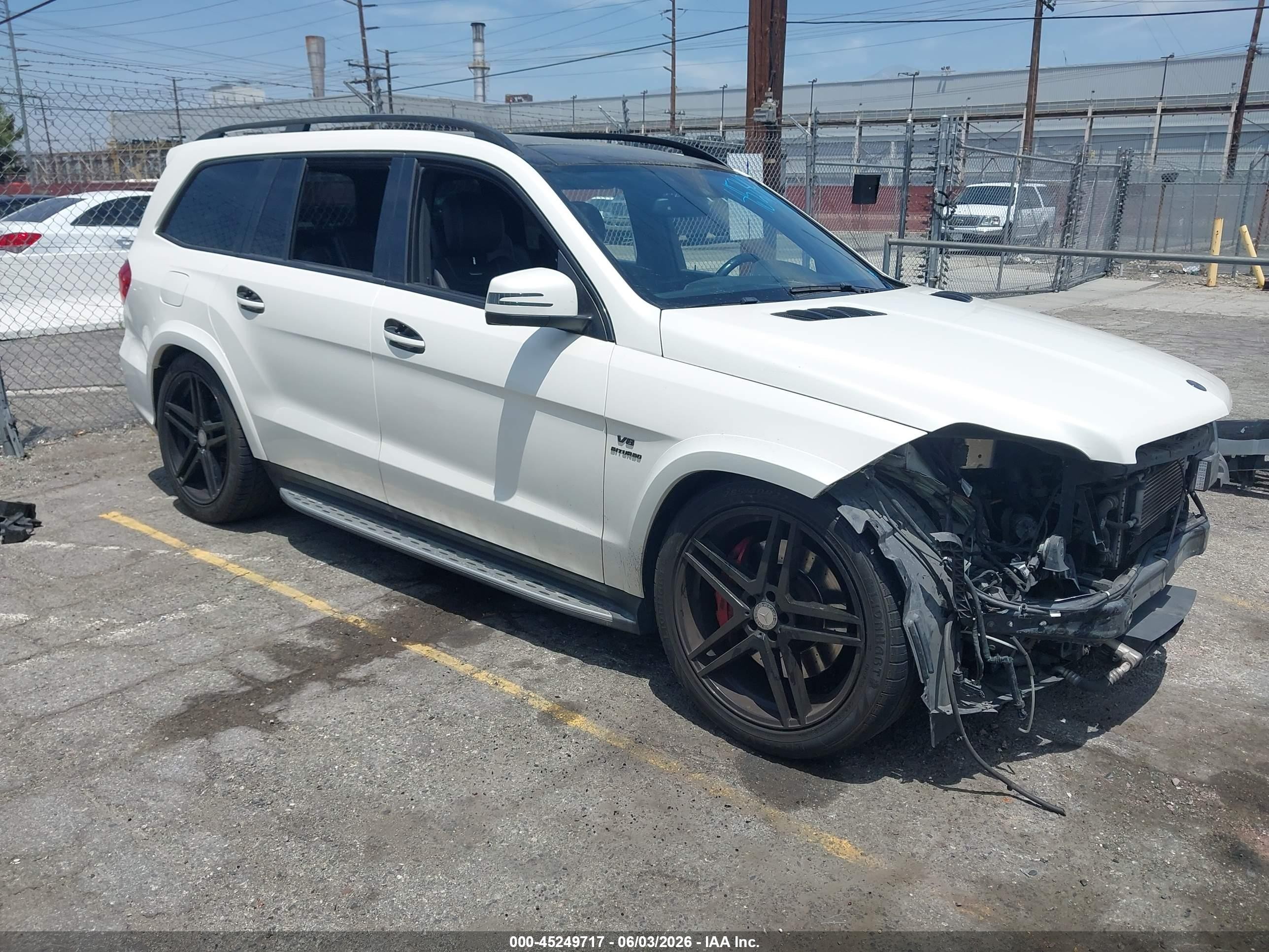 2014 Mercedes-Benz GL 63 AMG, VIN 4JGDF7EE1EA412079 — Front end