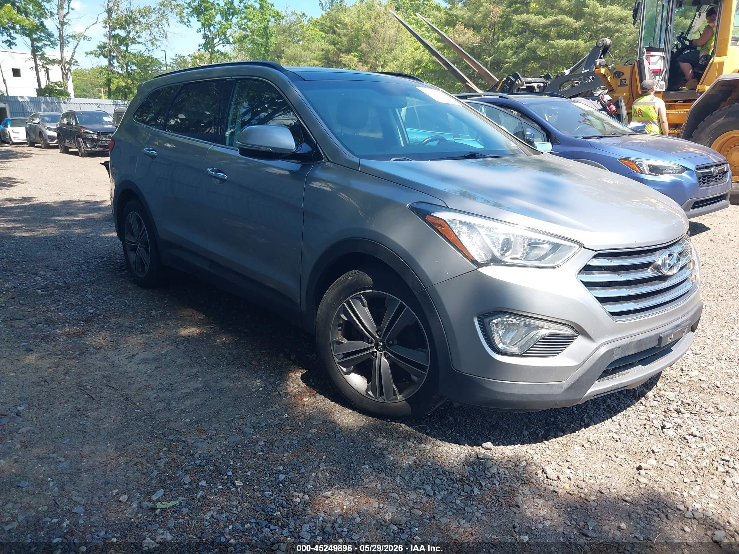 2013 Hyundai Santa Fe Limited, VIN KM8SRDHF4DU011477 — Normal wear