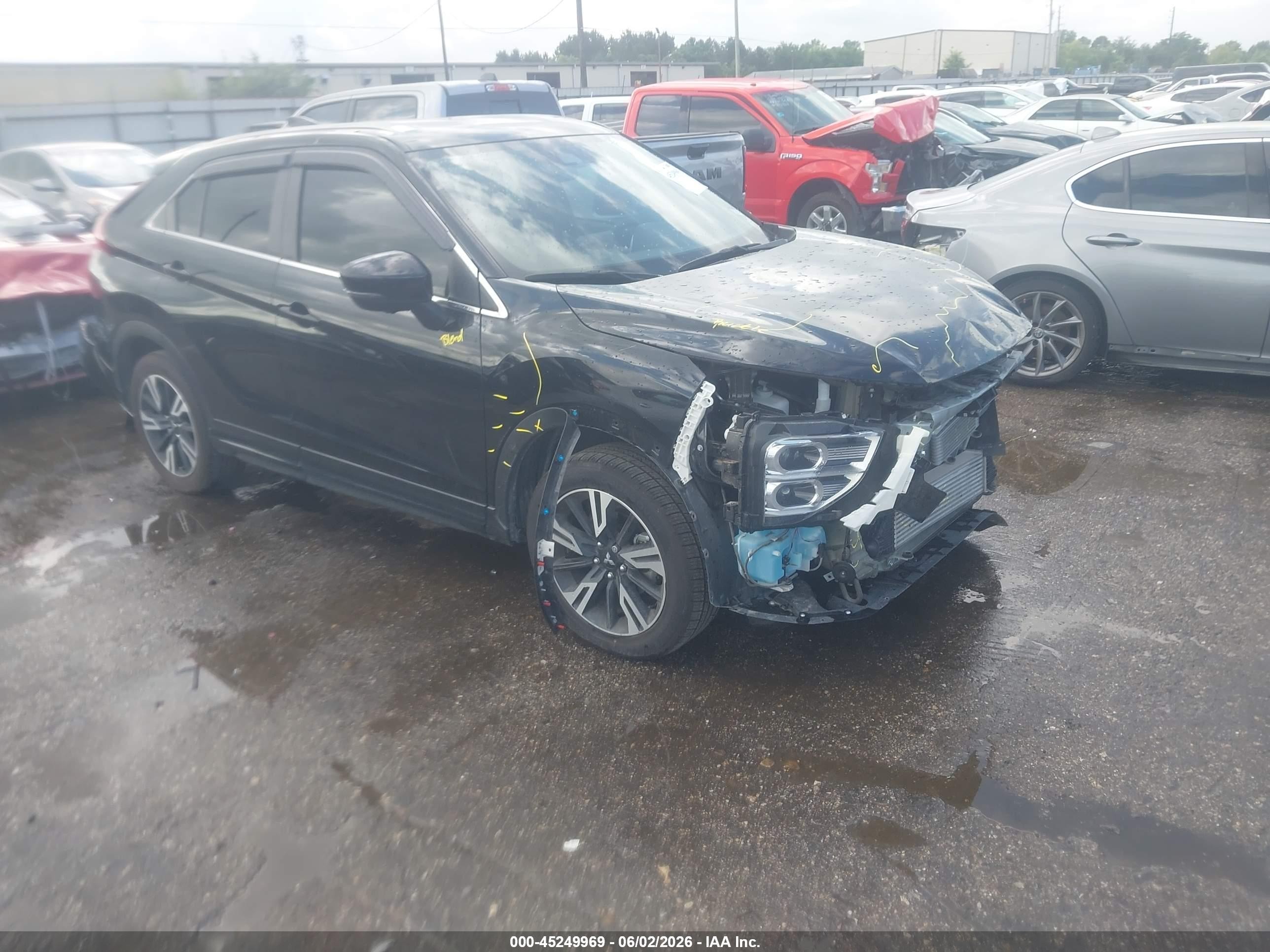2025 Mitsubishi Eclipse Cross SE, VIN JA4ATWAA1SZ009692 — Front end
