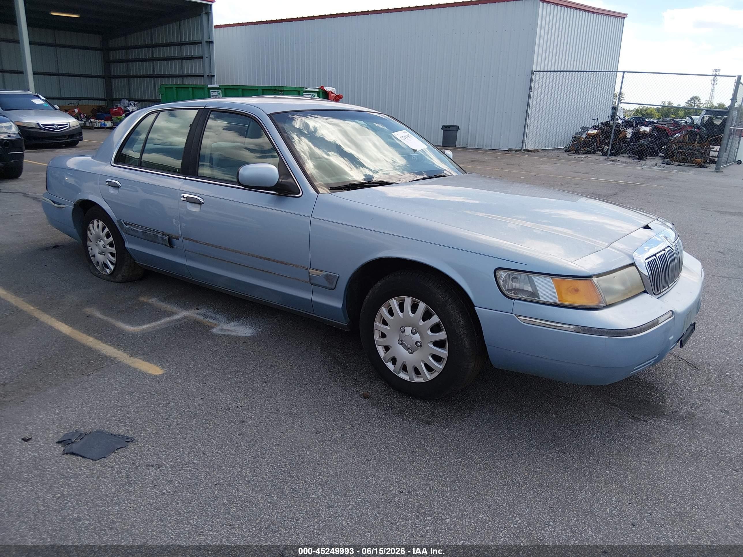 1999 Mercury Grand Marquis GS, VIN 2MEFM74WXXX675466 — Front end