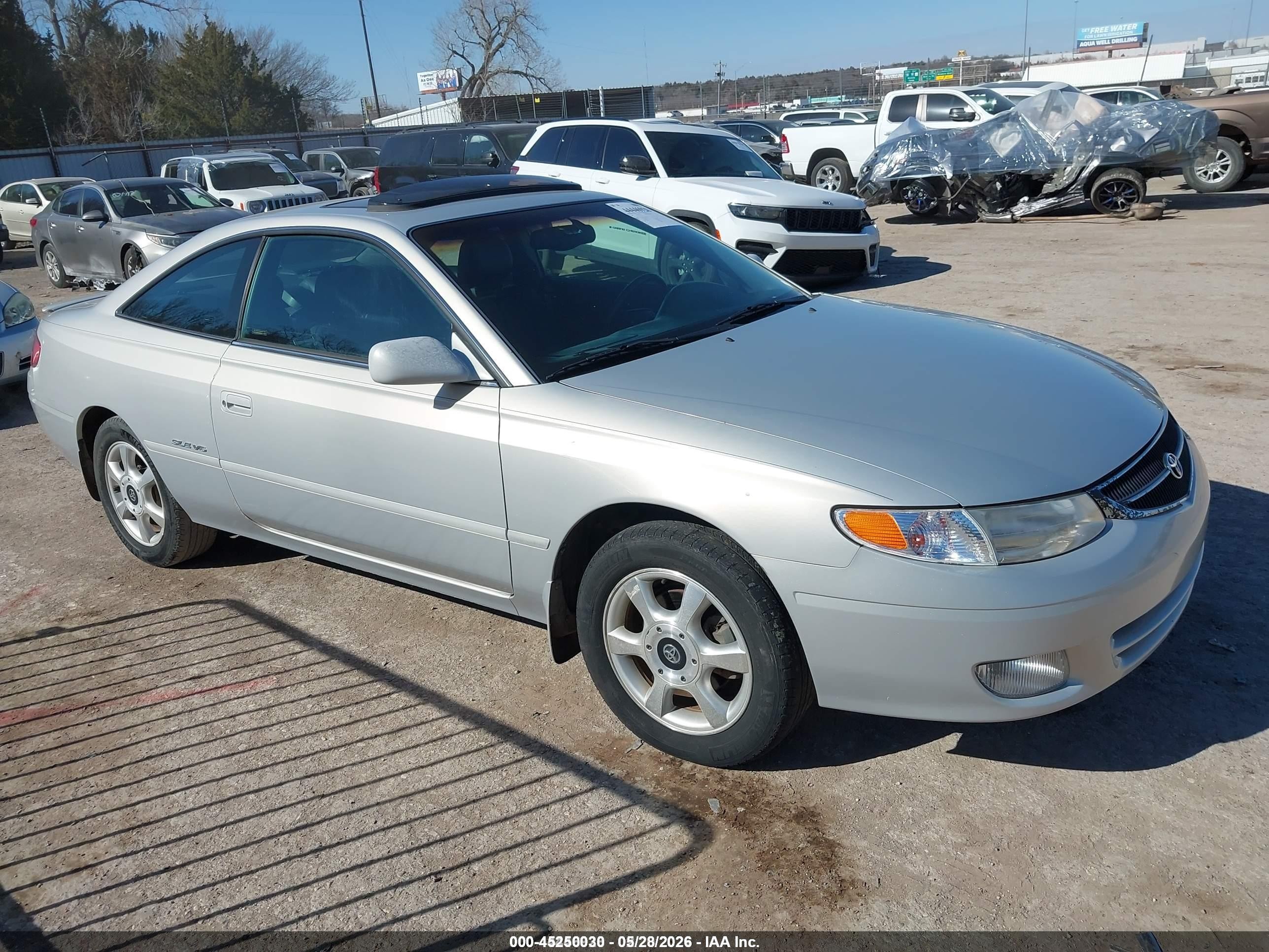2000 Toyota Solara SLE, VIN 2T1CF22P8YC313414 — Side