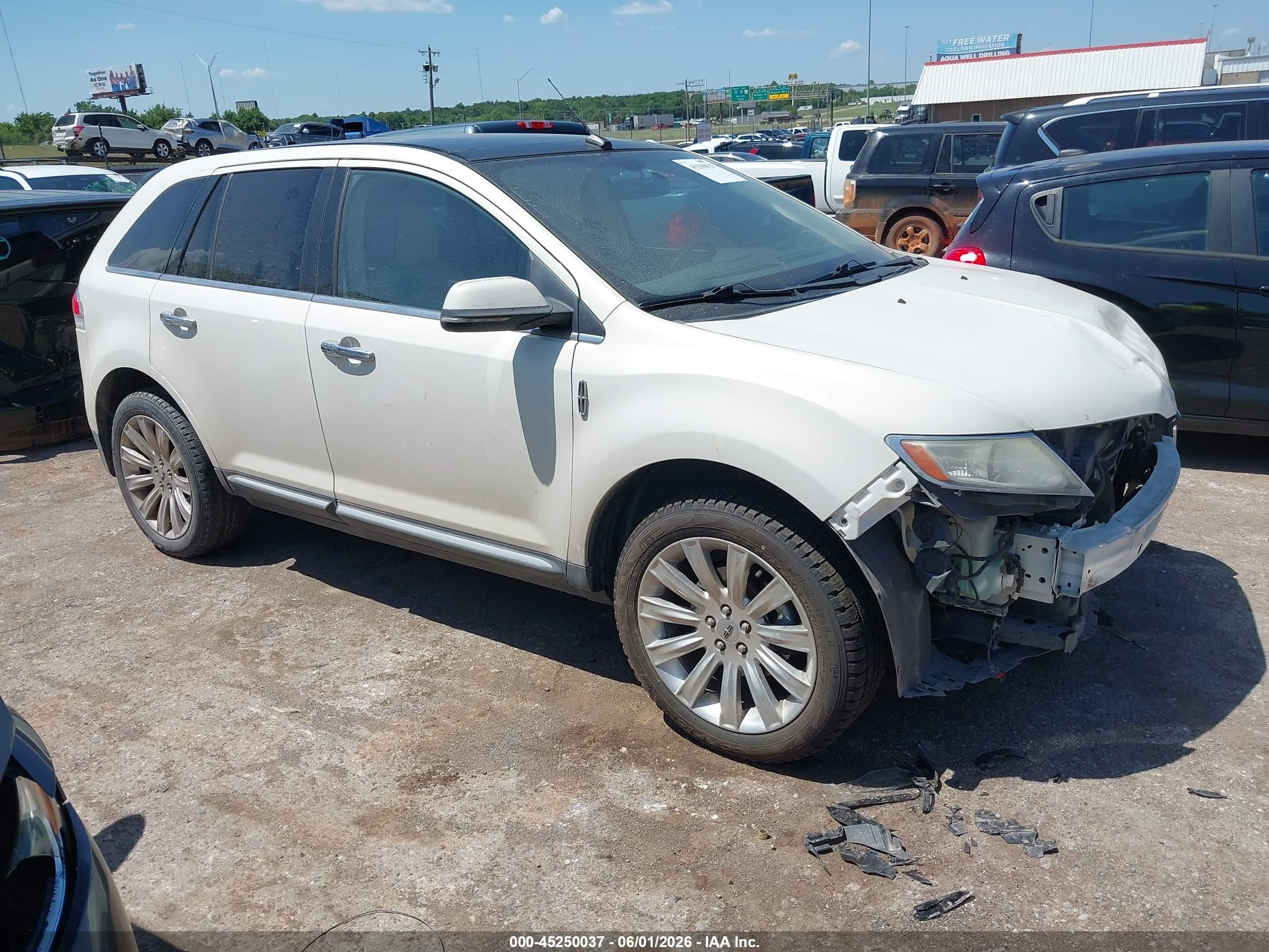 2012 Lincoln MKX, VIN 2LMDJ6JK8CBL06884 — Перед