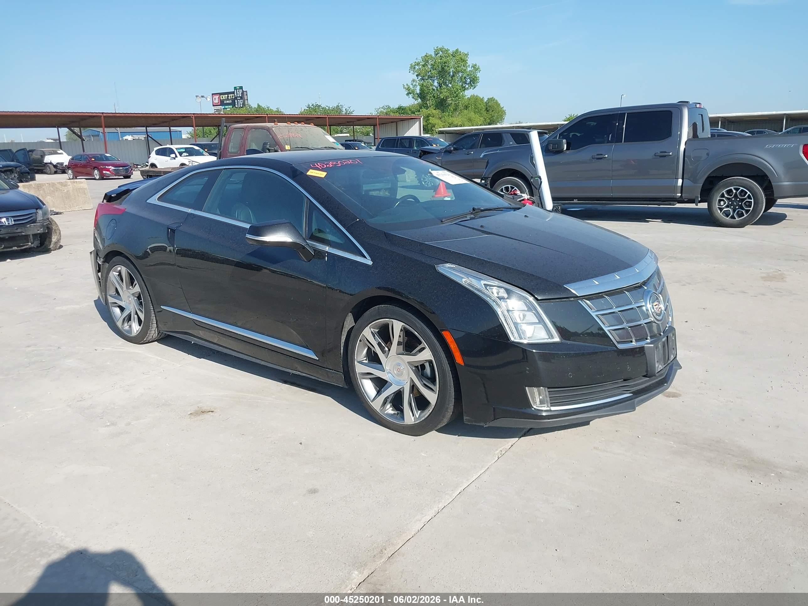 2014 Cadillac ELR, VIN 1G6RM1E48EU600488 — Rear end