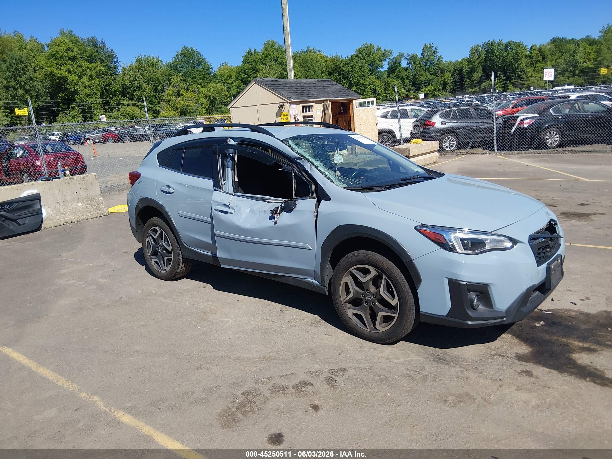 2020 Subaru Crosstrek Limited, VIN JF2GTAMC1L8275030 — Front end