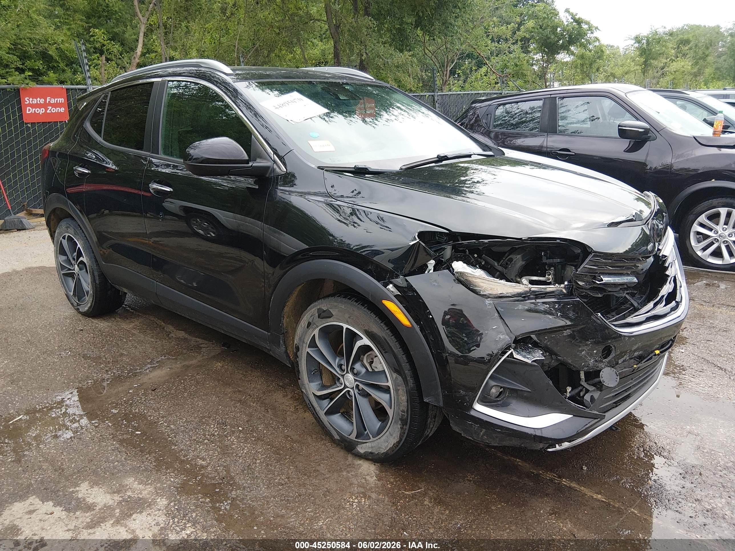 2020 Buick Encore GX Select, VIN KL4MMDSL5LB108640 — Перед