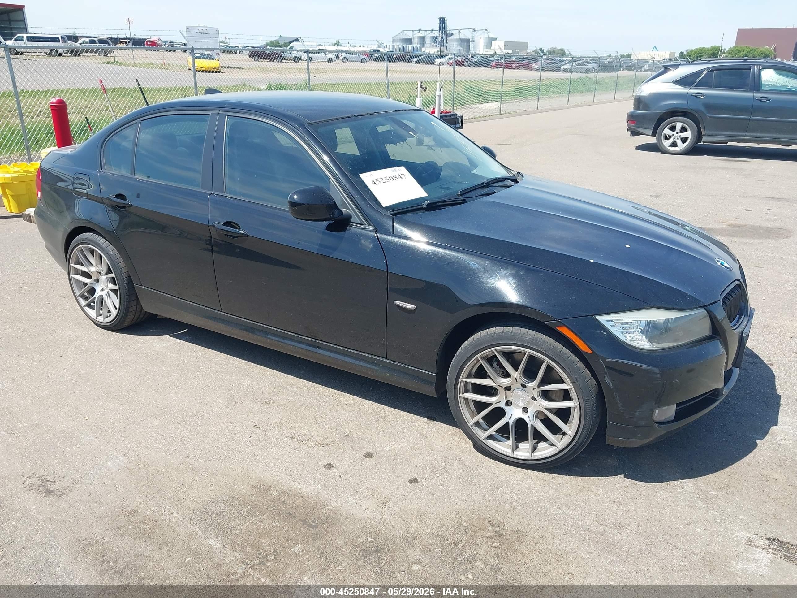 2011 BMW 3 Series 328i xDrive, VIN WBAPK7G51BNN86052 — Front end