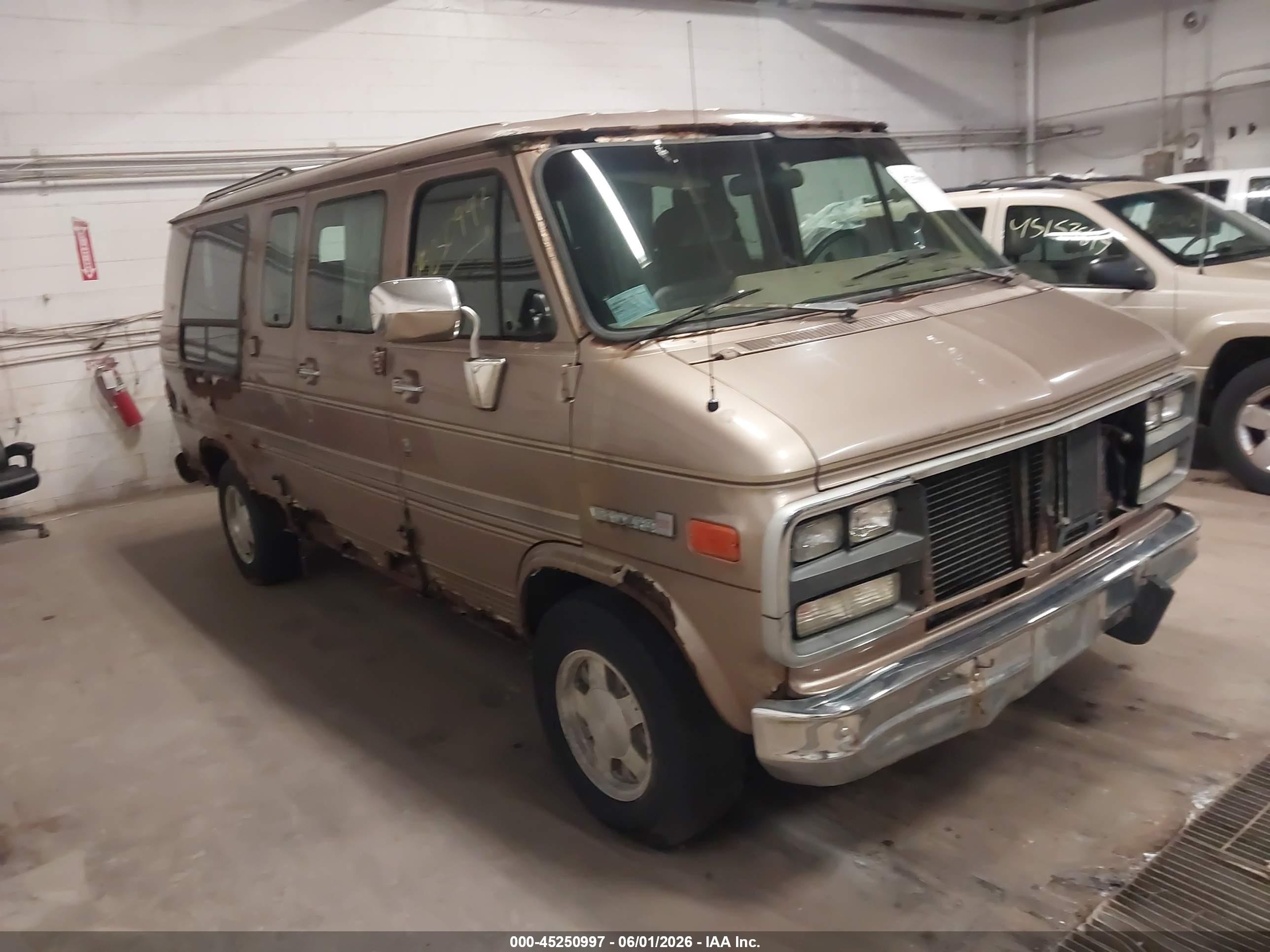 1995 GMC Vandura, VIN 1GDEG25K6SF528225 — Normal wear