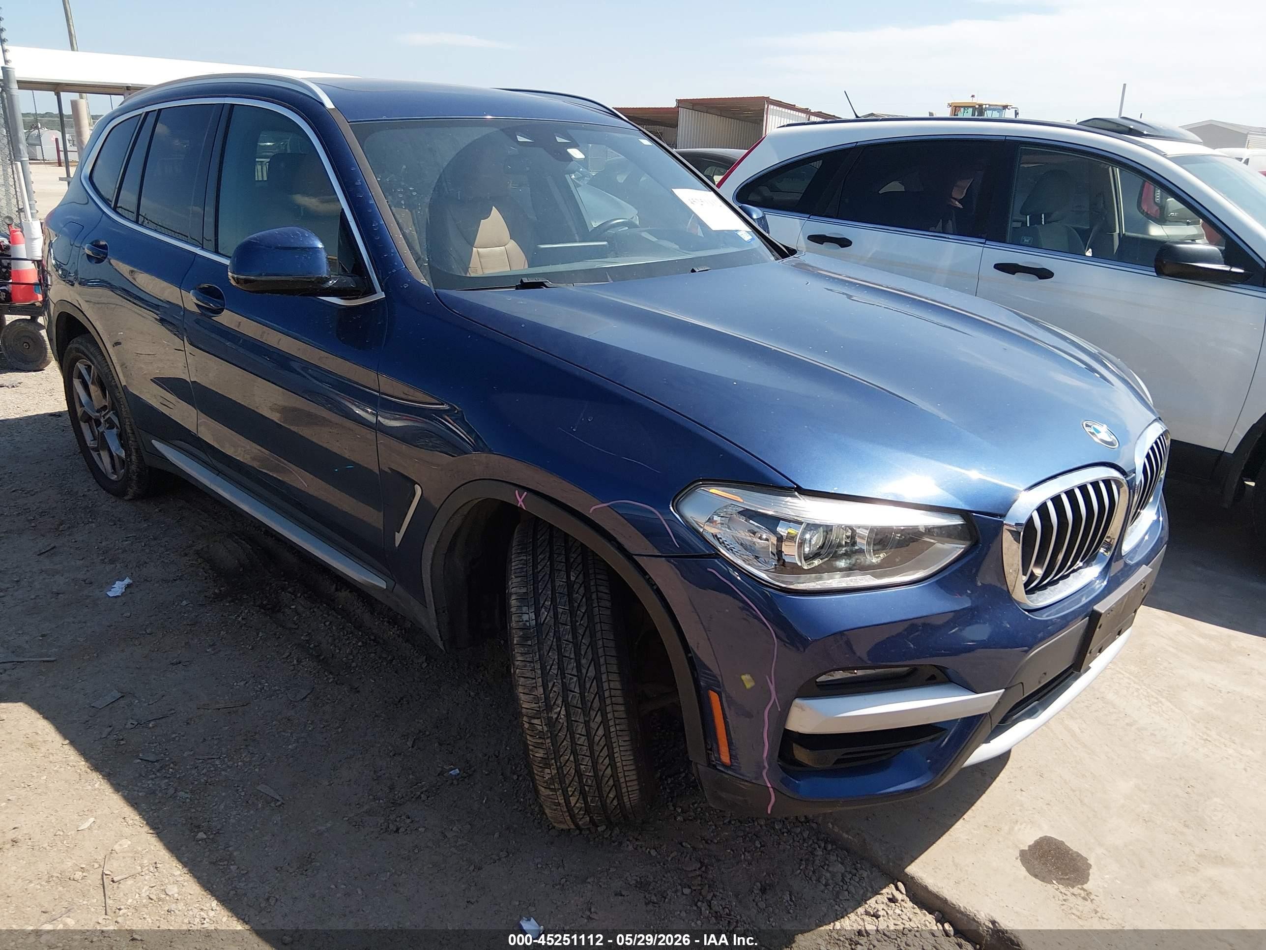 2020 BMW X3 xDrive30i, VIN 5UXTY5C05LLT34475 — Перед