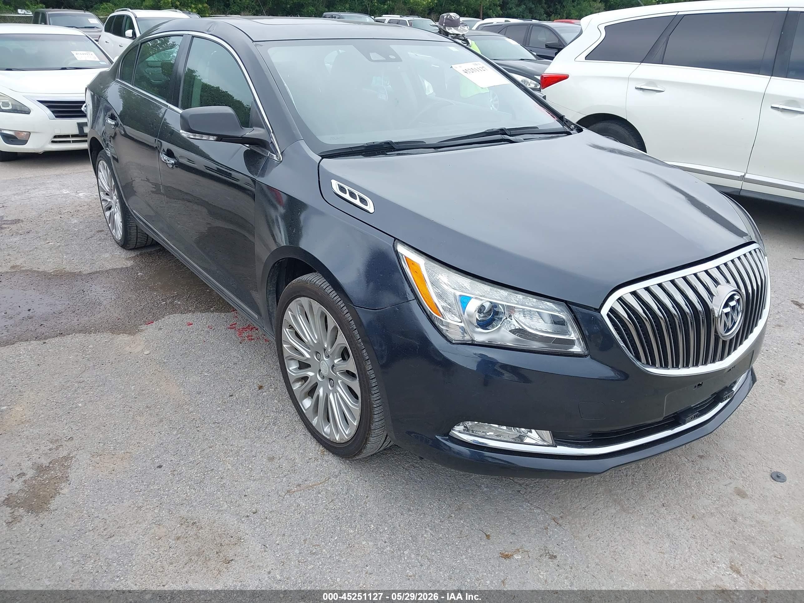 2016 Buick LaCrosse Premium II, VIN 1G4GF5G3XGF188796 — Not stated