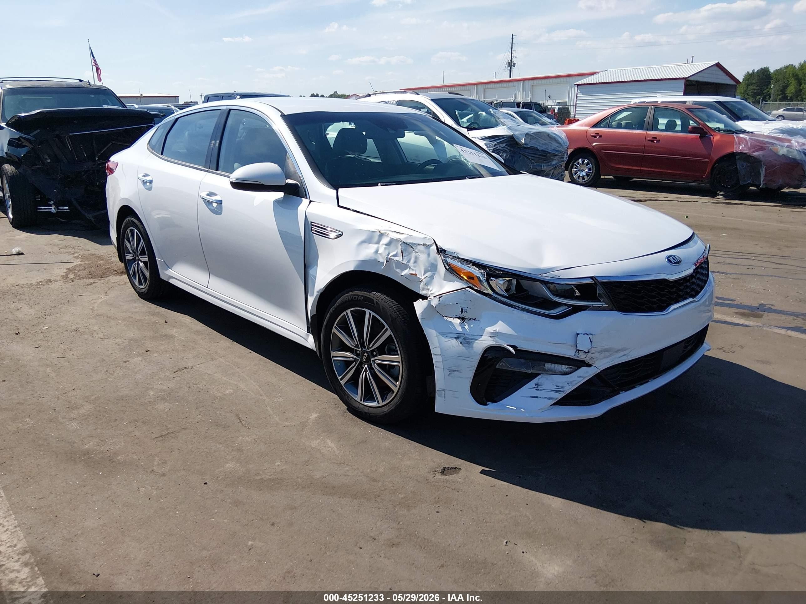 2020 Kia Optima EX Premium, VIN 5XXGU4L12LG415693 — Front end