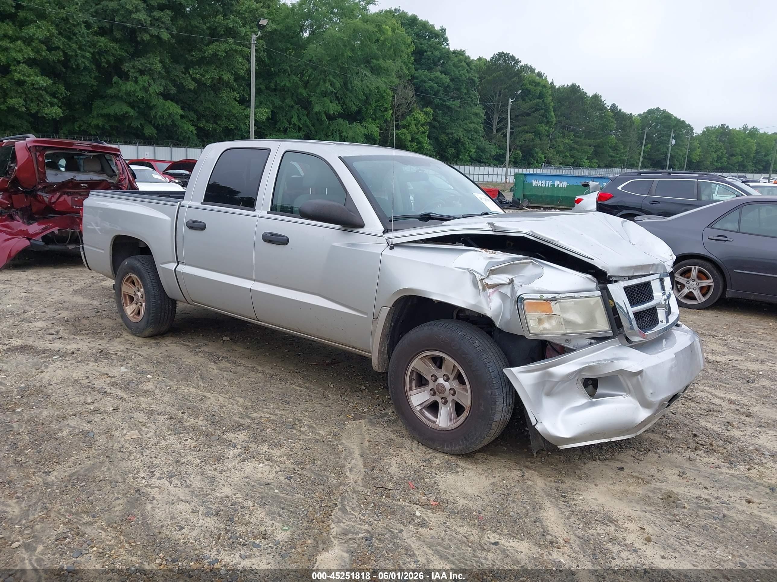 2008 Dodge Dakota SLT, VIN 1D7HE48K78S563974 — Перед