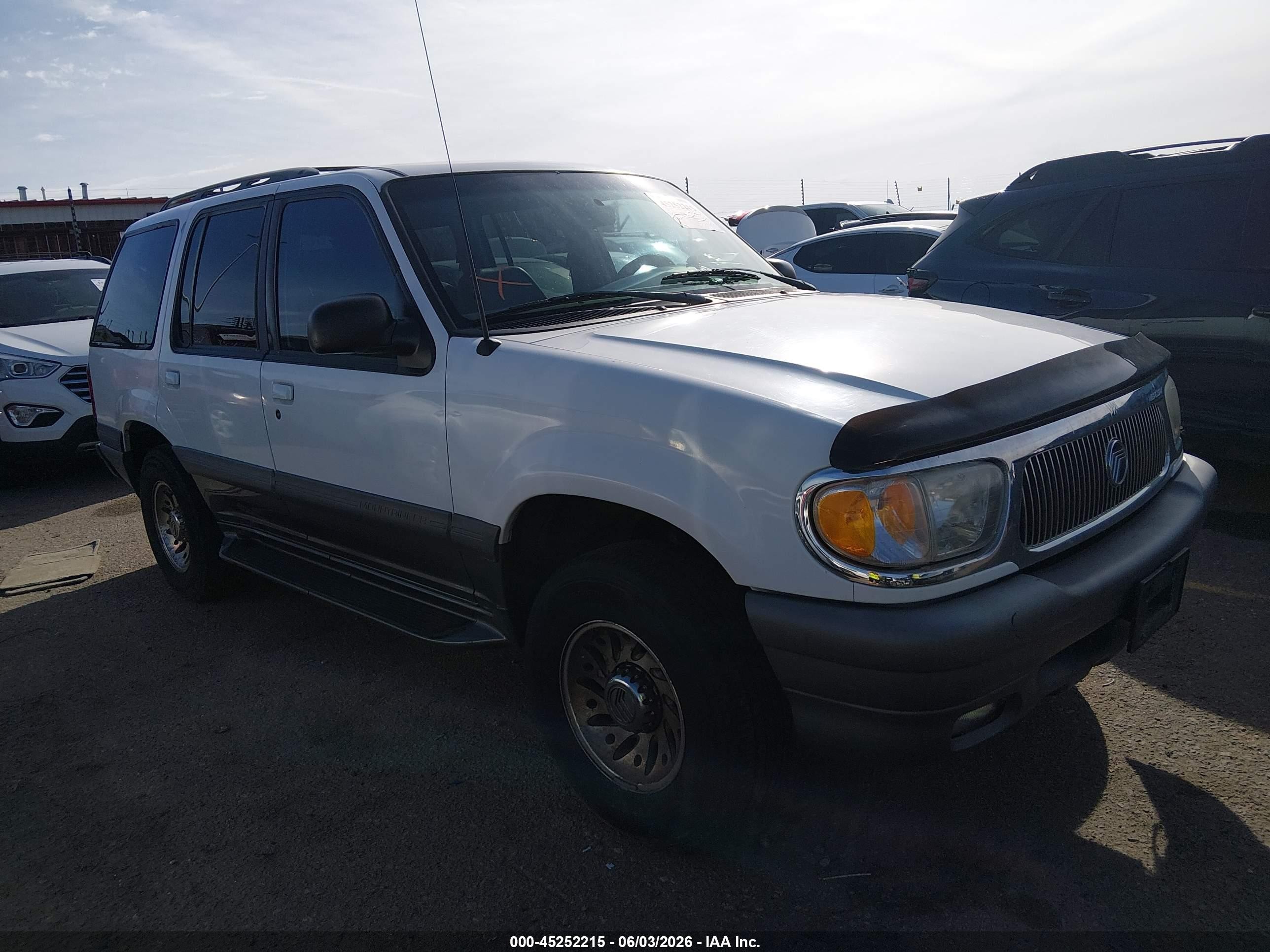 1998 Mercury Mountaineer, VIN 4M2ZU54EXWUJ25002 — Rear end