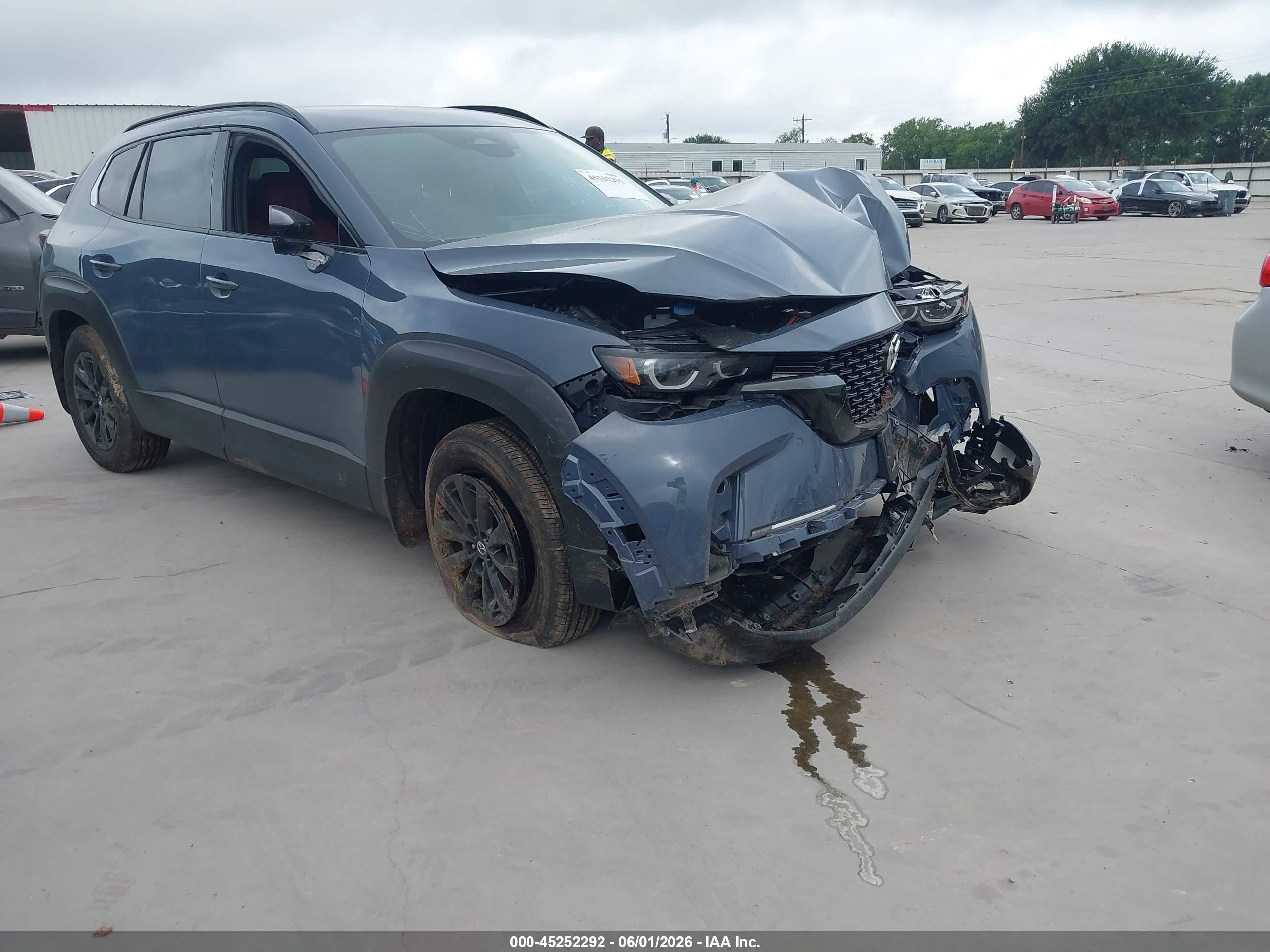 2026 Mazda CX-50 Hybrid Premium, VIN 7MMVAADW4TN156251 — Normal wear