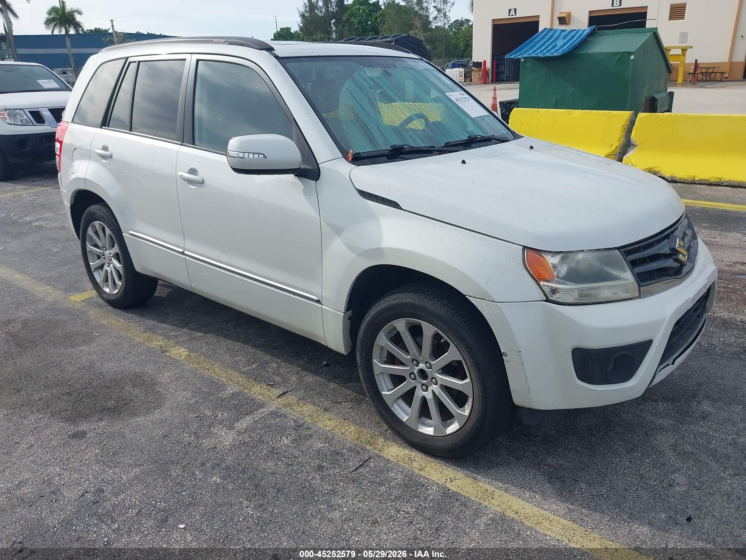 2013 Suzuki Grand Vitara Limited, VIN JS3TD0D7XD4100132 — Вода / потоп