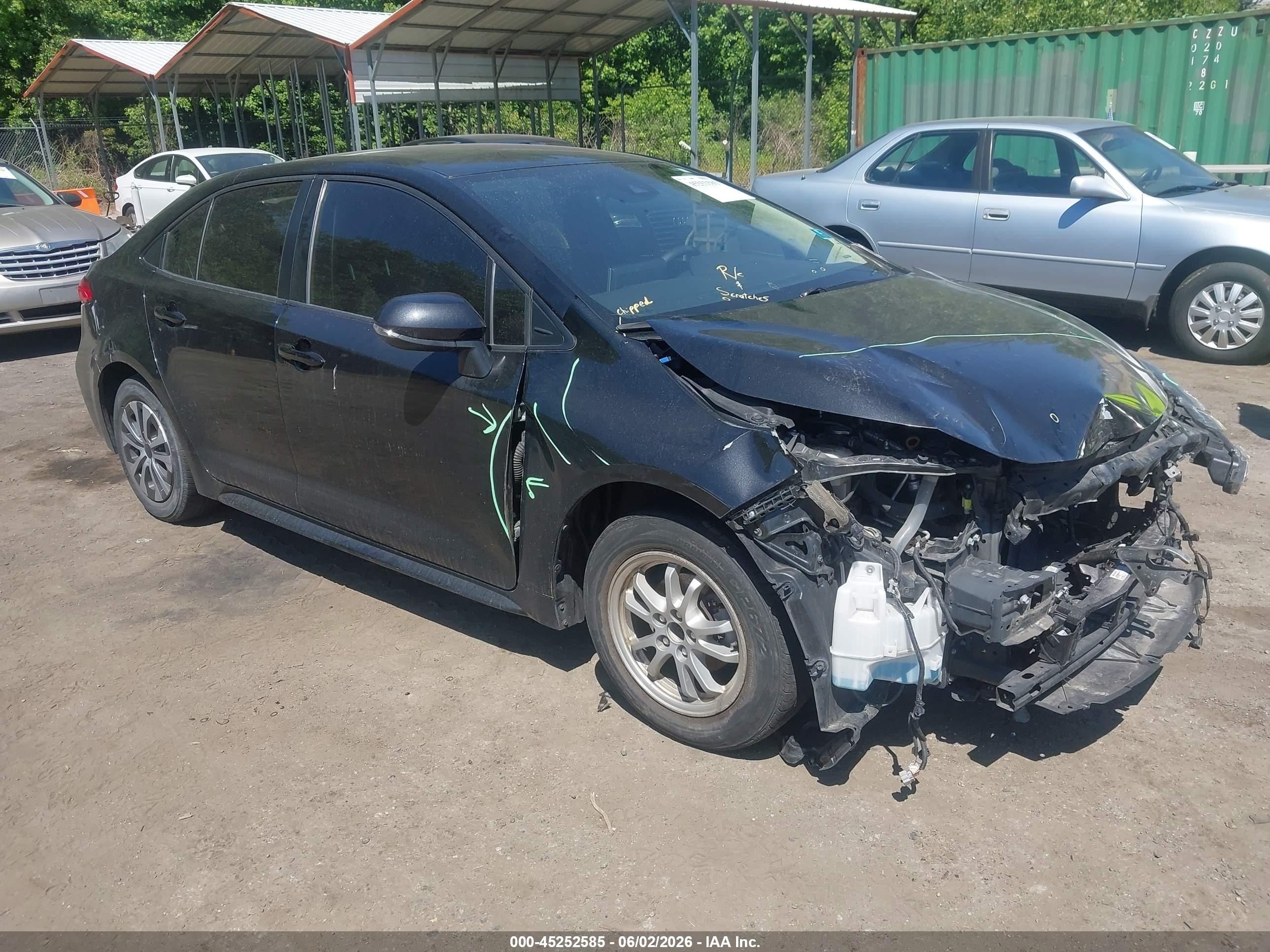 2021 Toyota Corolla Hybrid LE, VIN JTDEAMDE9MJ005083 — Front end