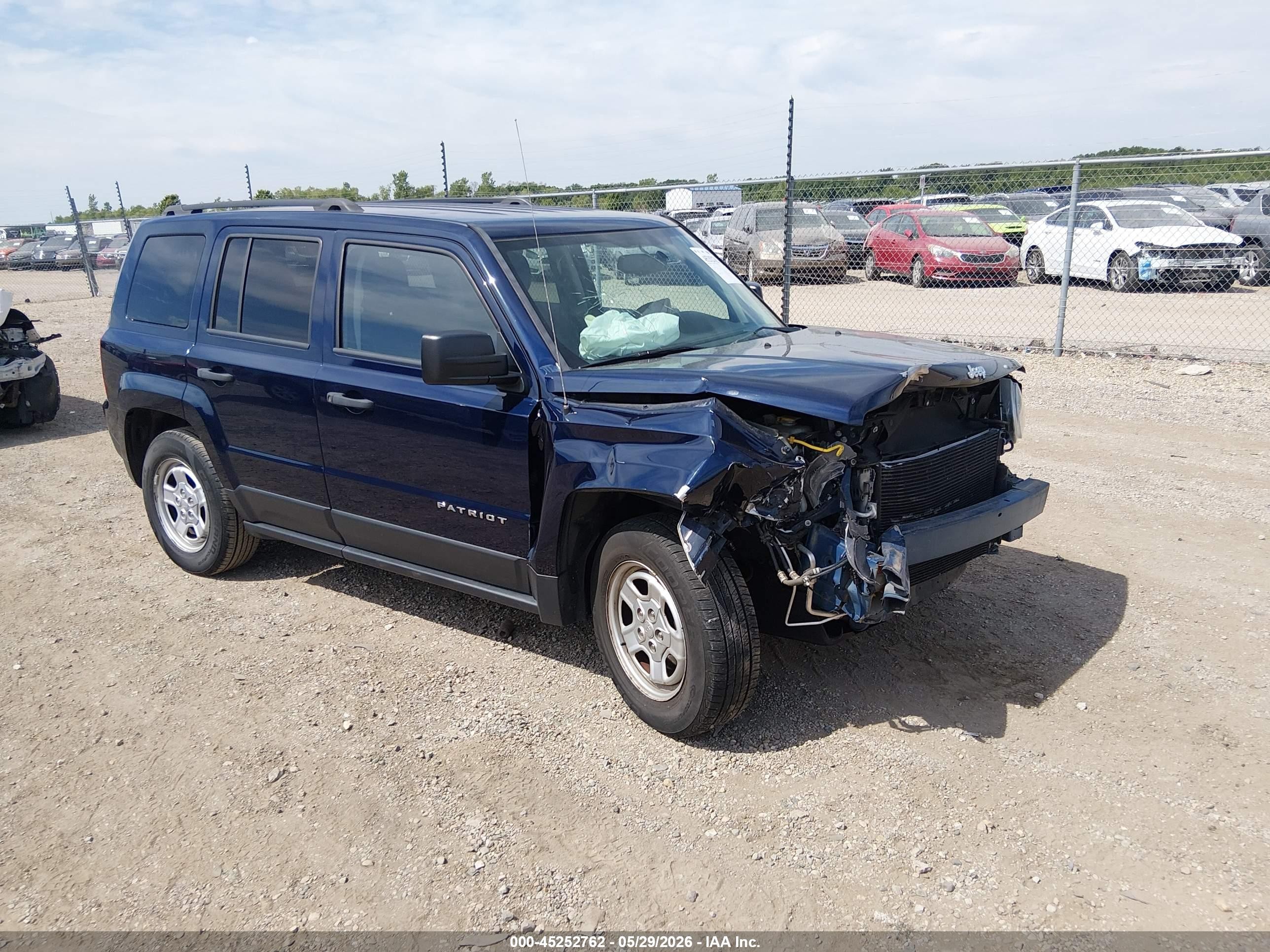 2017 Jeep Patriot Sport, VIN 1C4NJPBA5HD171316 — Front end