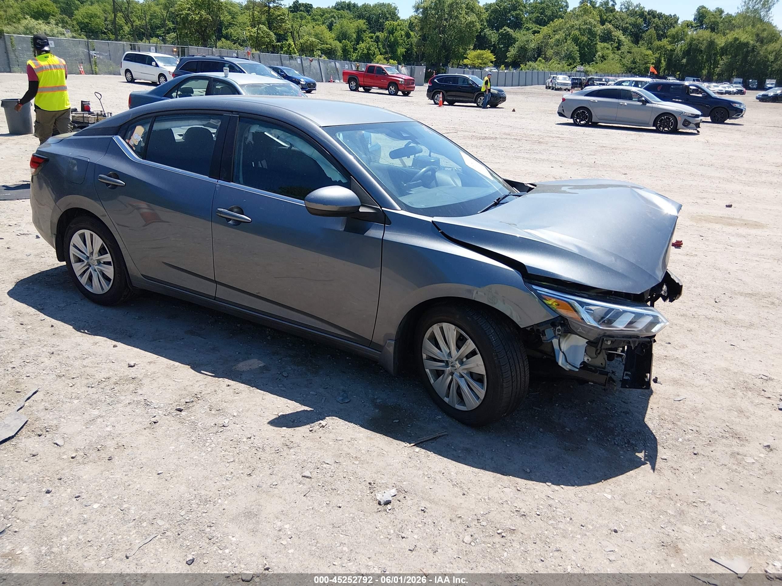 2021 Nissan Sentra S, VIN 3N1AB8BV9MY230236 — Перед