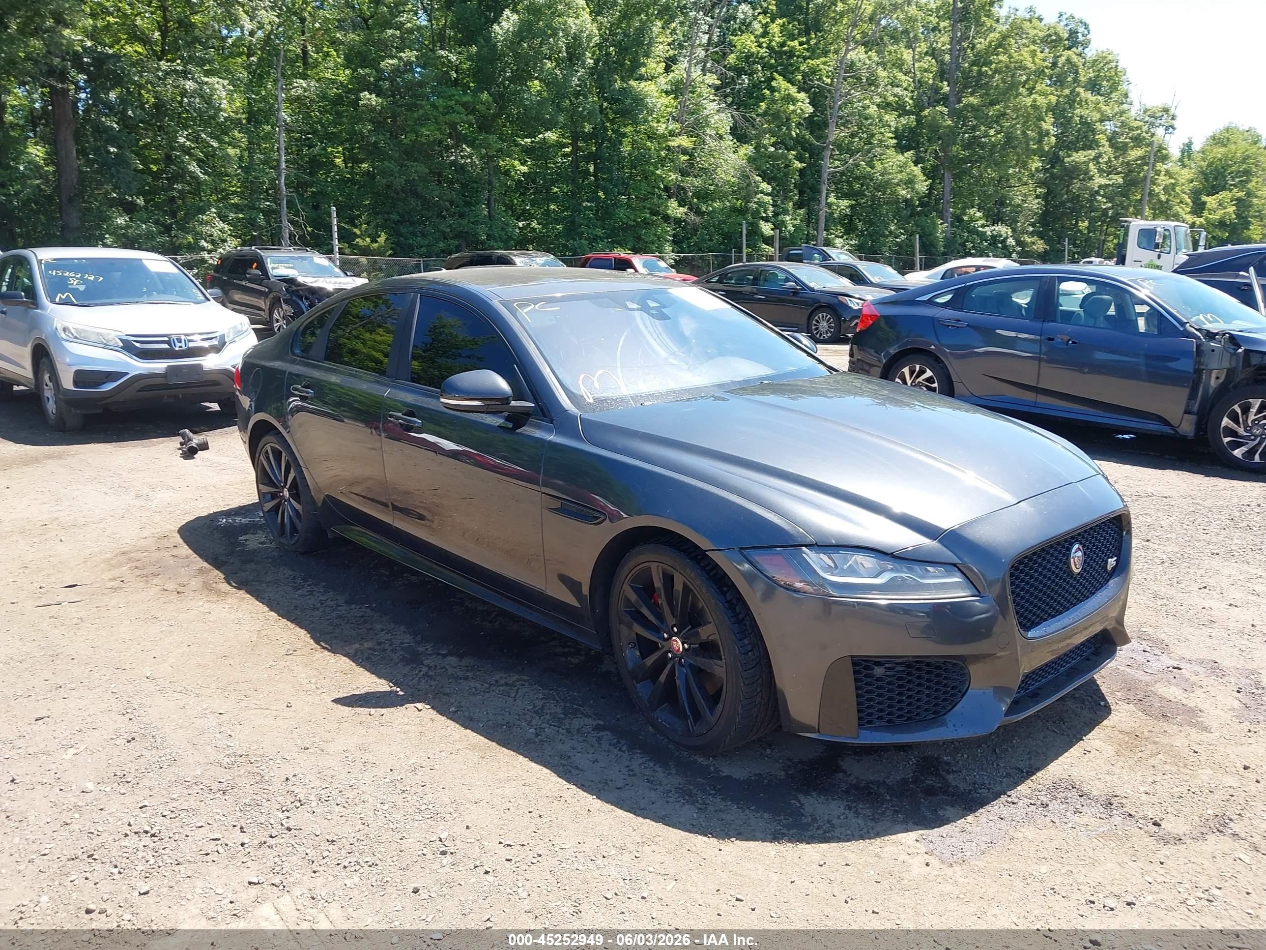 2017 Jaguar XF S, VIN SAJBG4BV7HCY44844 — Front end