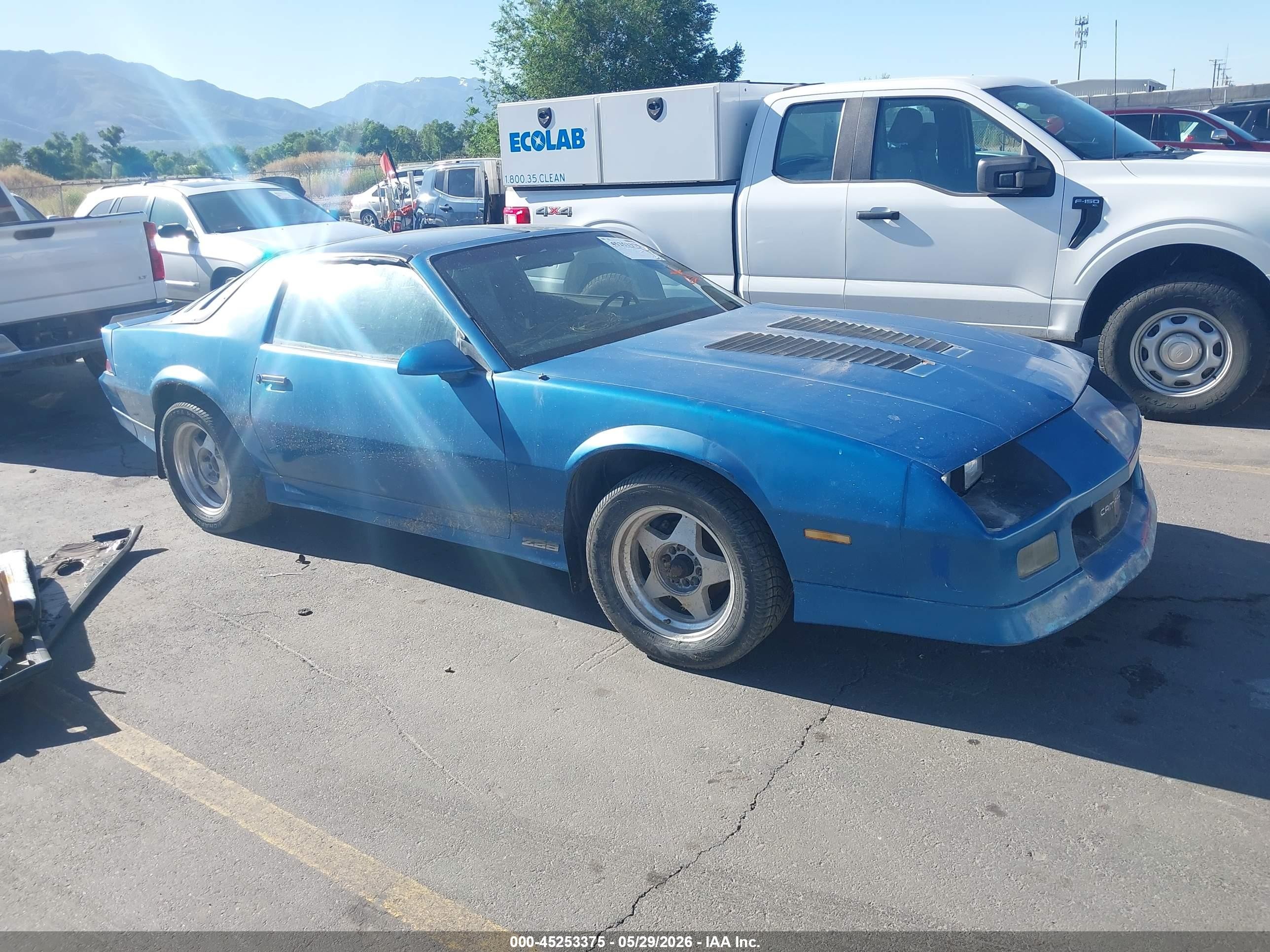 1985 Chevrolet Camaro Z28 Sport, VIN 1G1FP87F1FL467328 — Normal wear