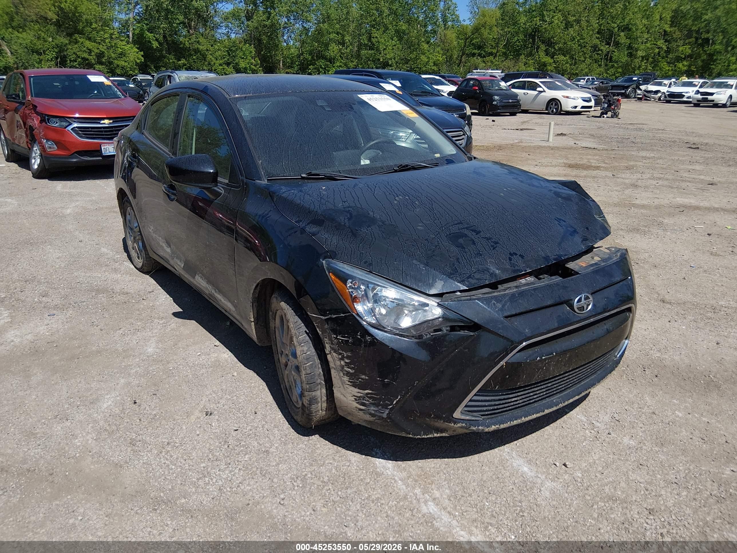 2016 Scion iA, VIN 3MYDLBZVXGY112292 — Front end