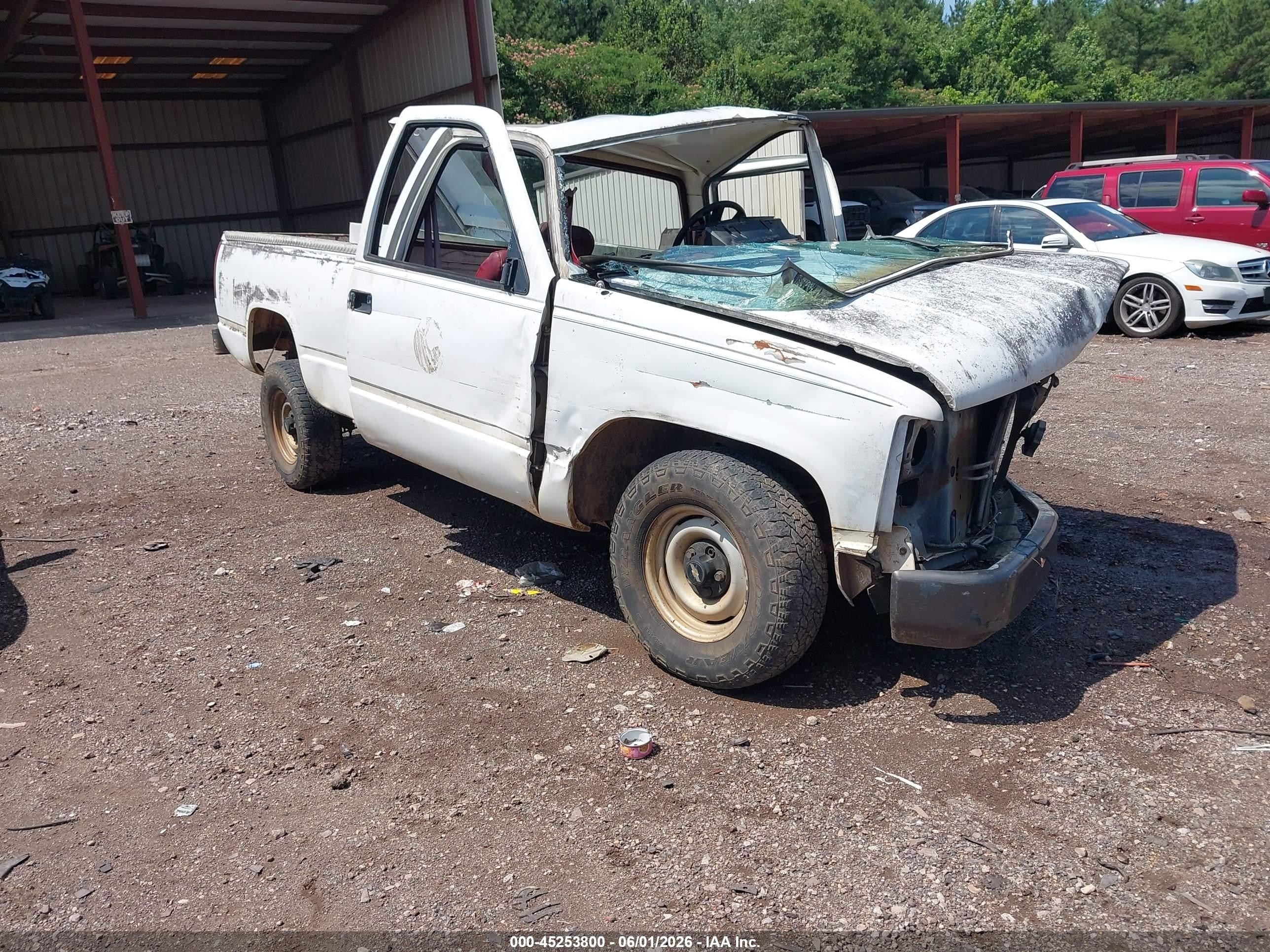1992 Chevrolet Silverado 1500, VIN 1GCDC14Z6NE199587 — Бок