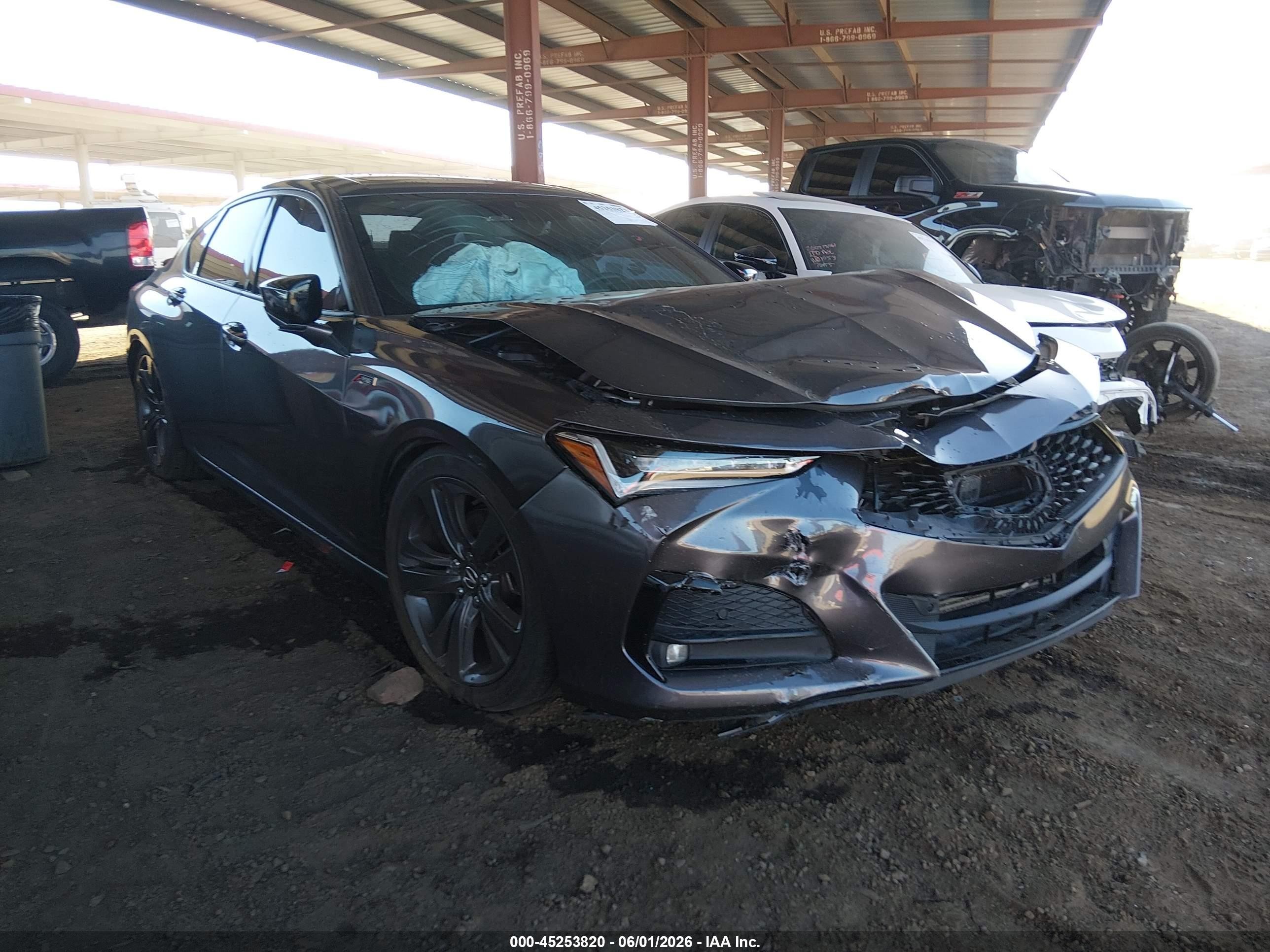 2022 Acura TLX w/A-Spec Package, VIN 19UUB5F5XNA003907 — Front end