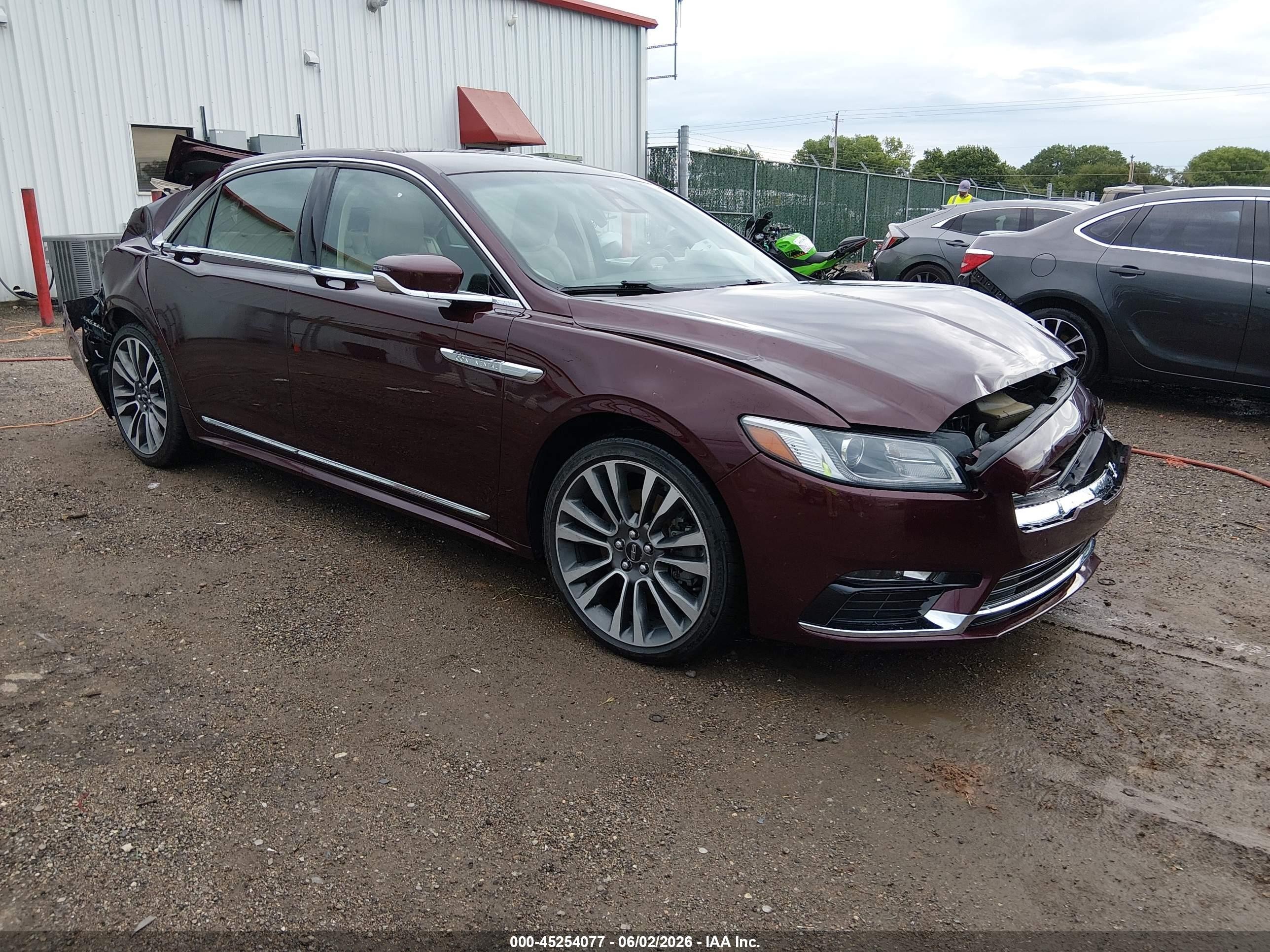 2018 Lincoln Continental Select, VIN 1LN6L9SK5J5617320 — Rear end
