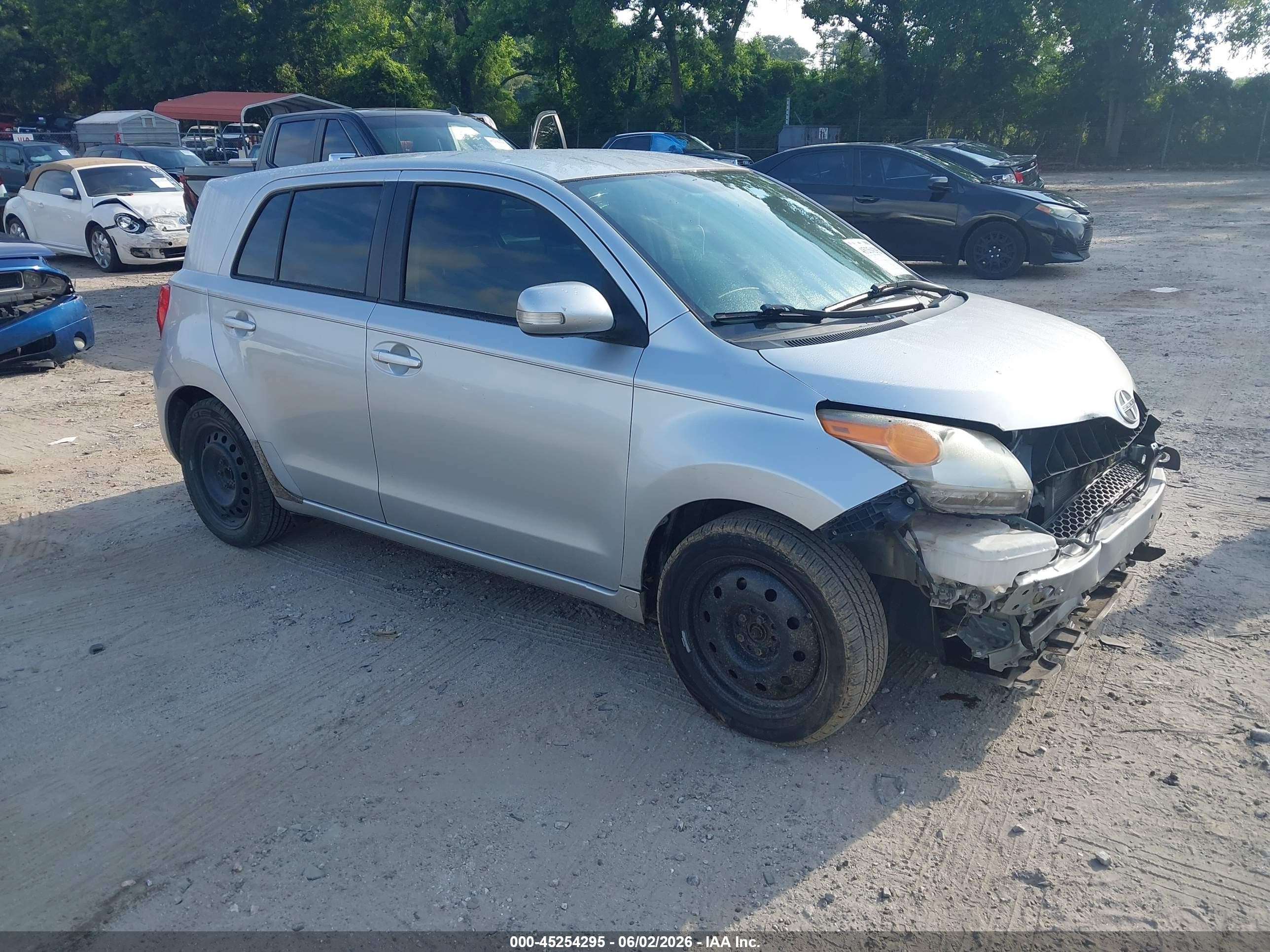 2014 Scion xD, VIN JTKKUPB45E1046746 — Front end