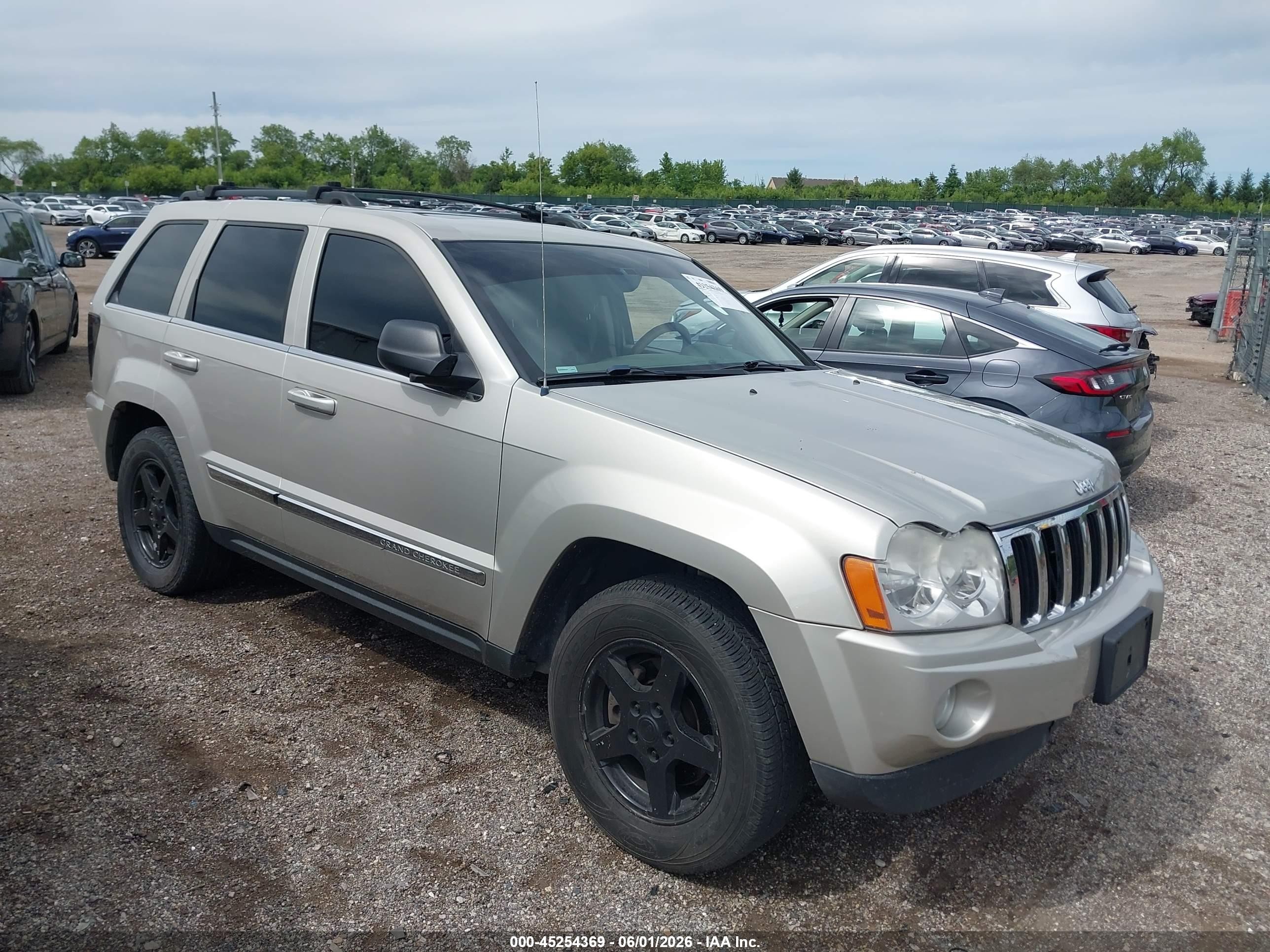 2007 Jeep Grand Cherokee Limited, VIN 1J8HS58N87C501326 — Rear end
