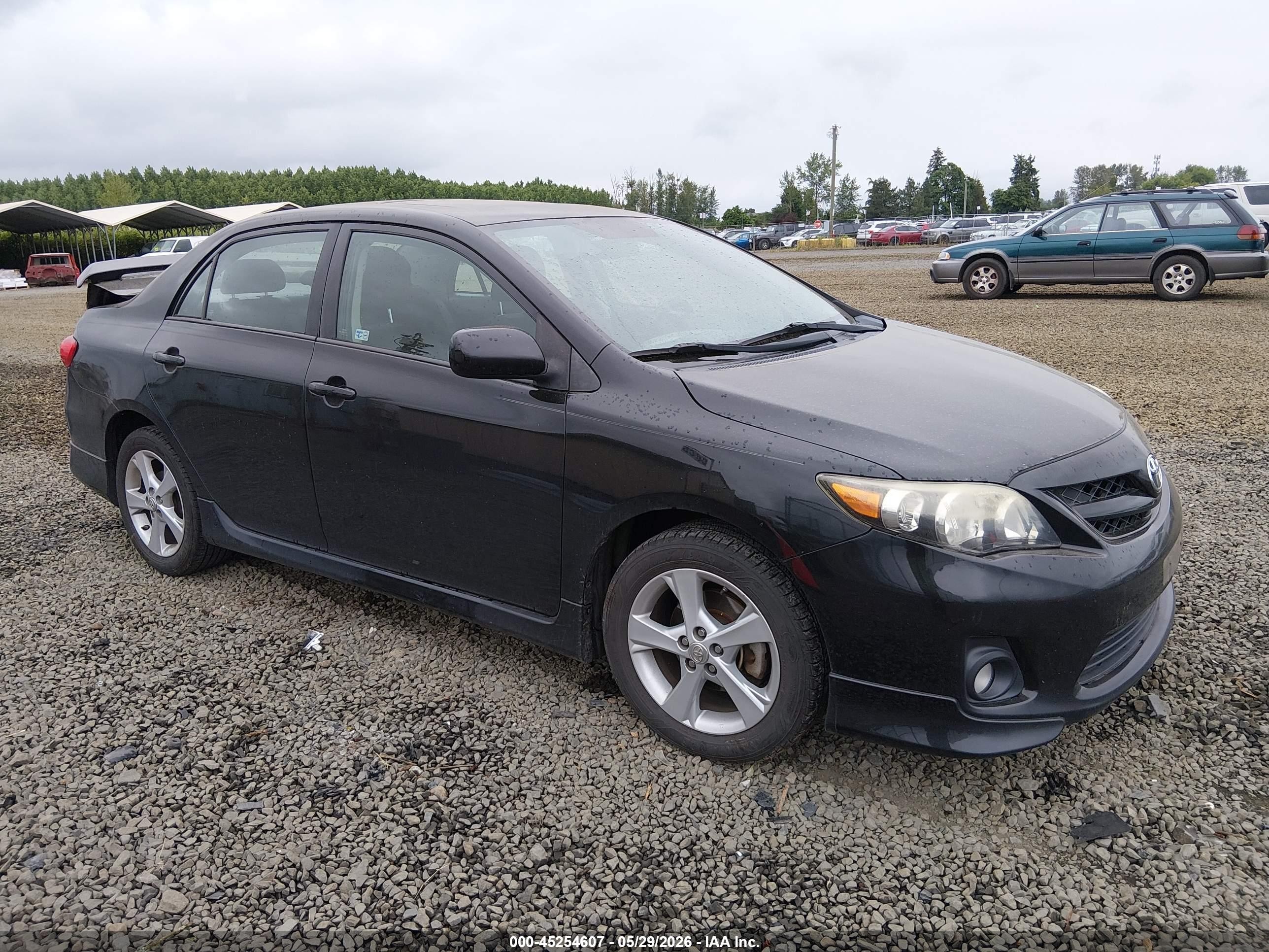 2011 Toyota Corolla LE, VIN 2T1BU4EE6BC641039 — Rear end