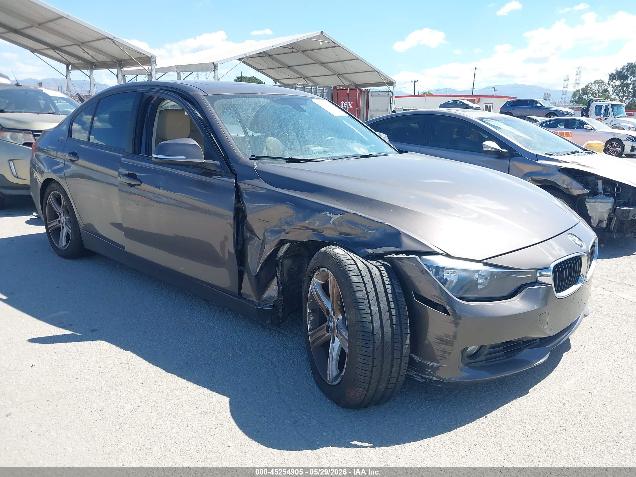 2014 BMW 3 Series 328i, VIN WBA3C1C59EK109535 — Front end