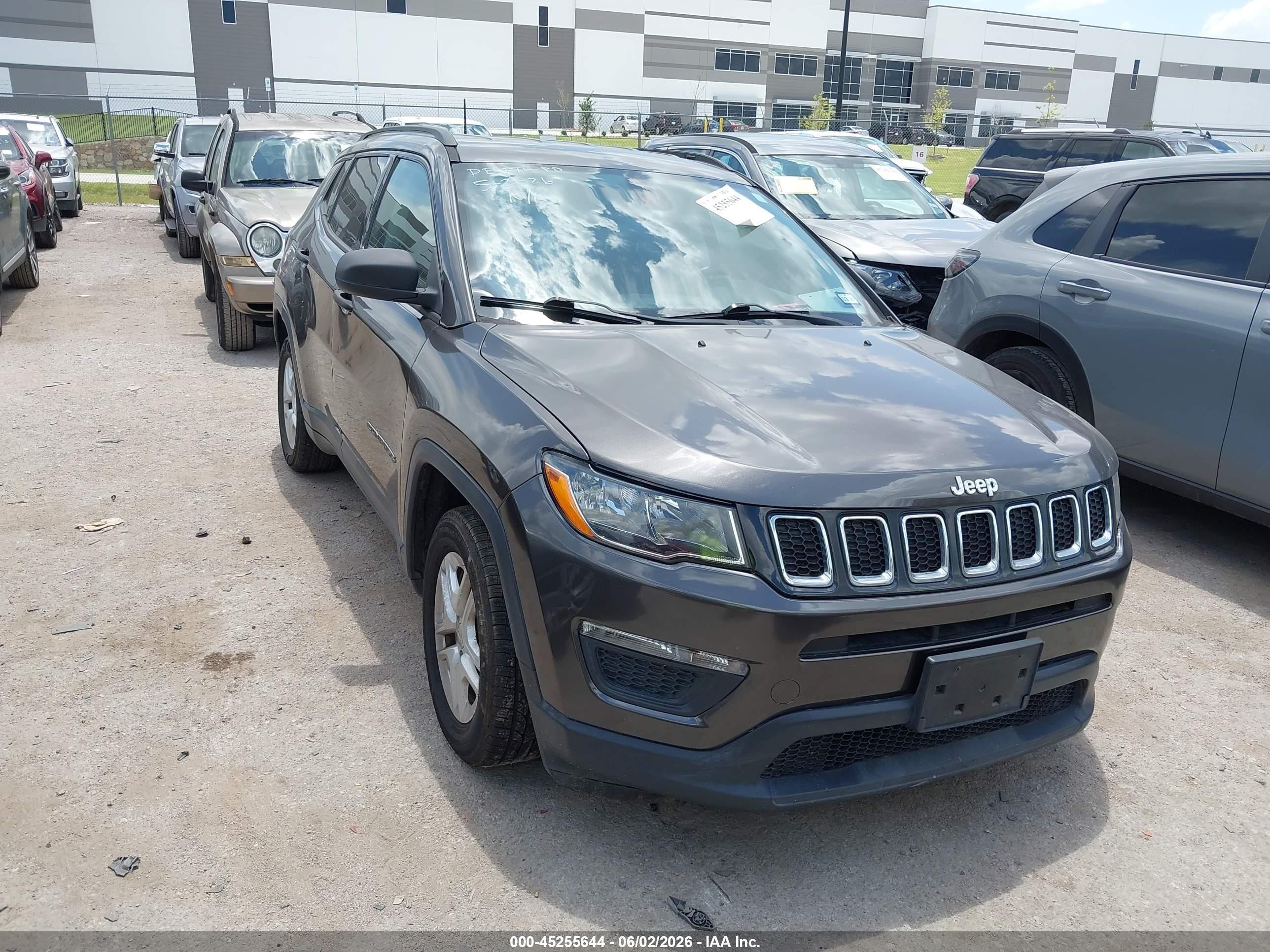 2017 Jeep Compass Sport, VIN 3C4NJCAB9HT668351 — Side