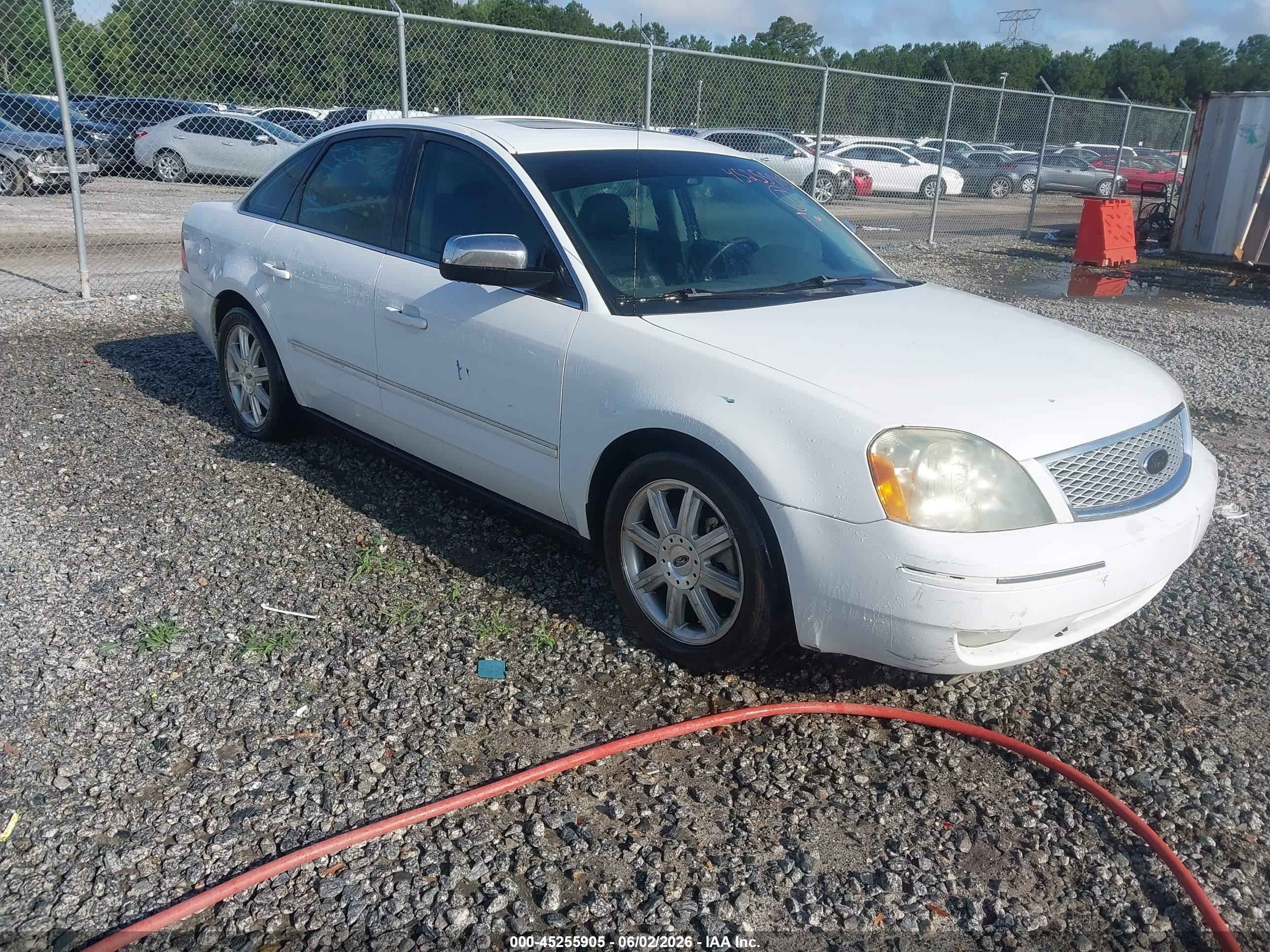 2005 Ford Five Hundred Limited, VIN 1FAHP25125G143306 — Rear end