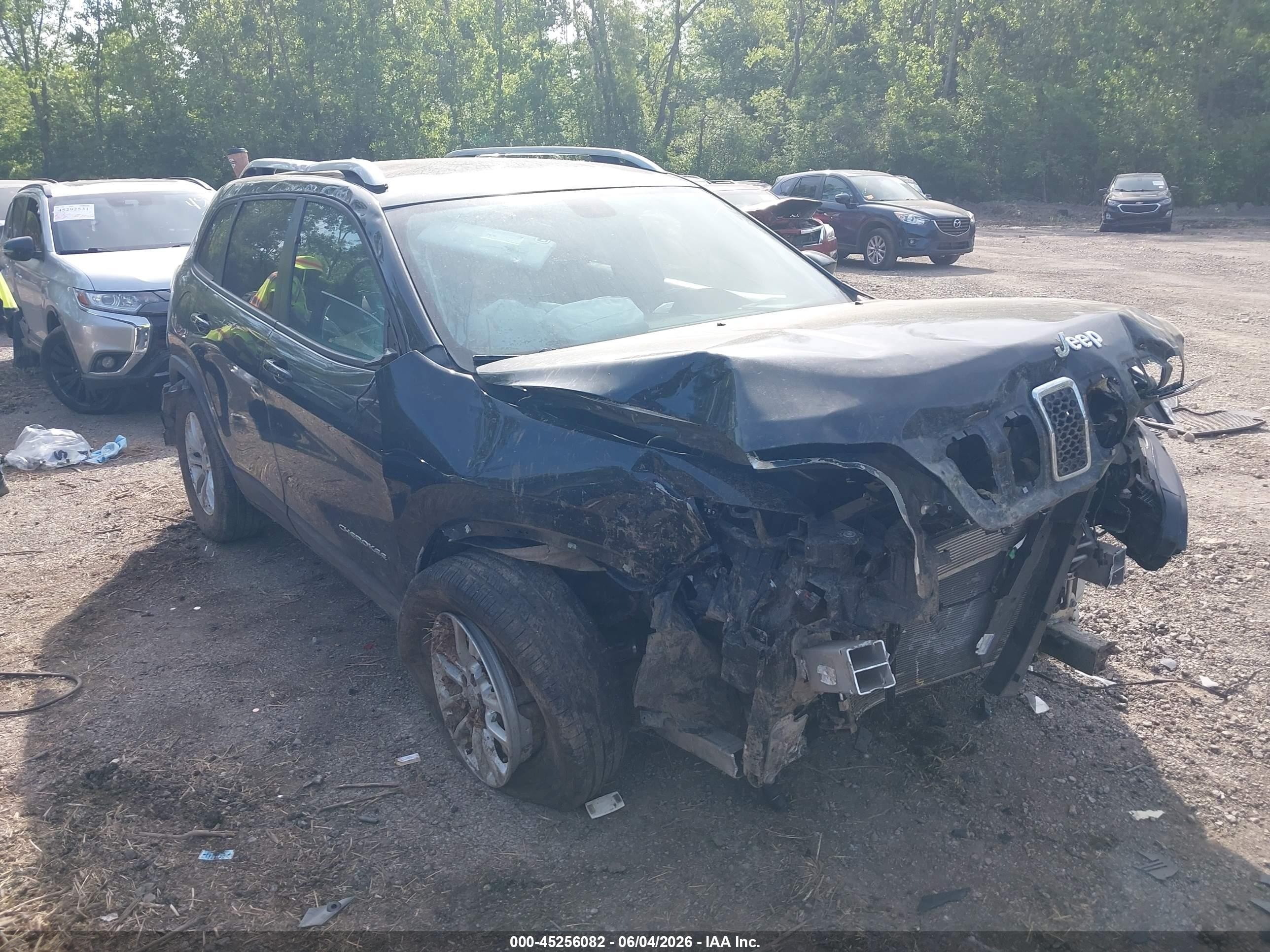 2020 Jeep Cherokee Latitude, VIN 1C4PJMCB5LD633526 — All over