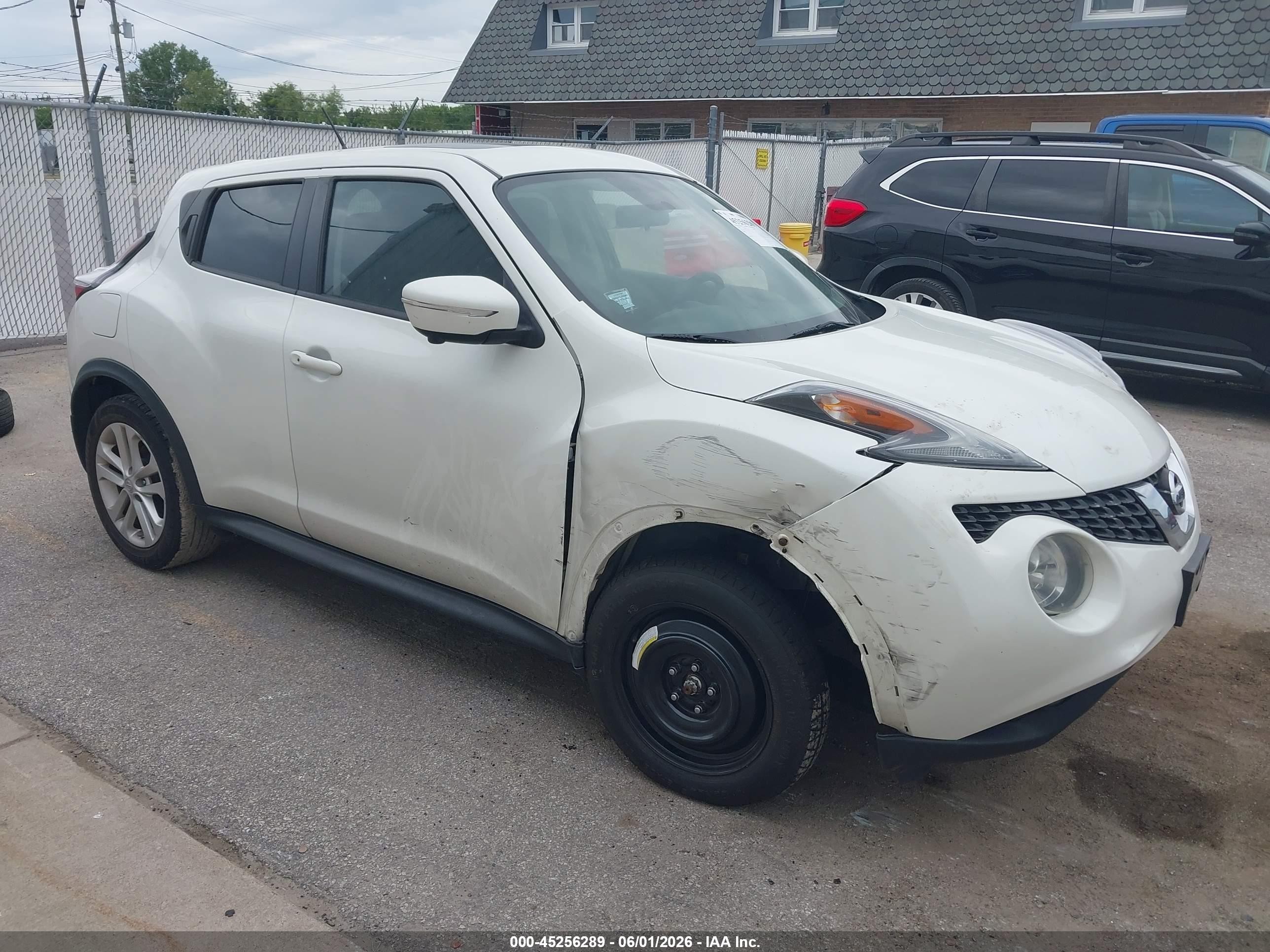 2016 Nissan Juke SL, VIN JN8AF5MV9GT652358 — Front end