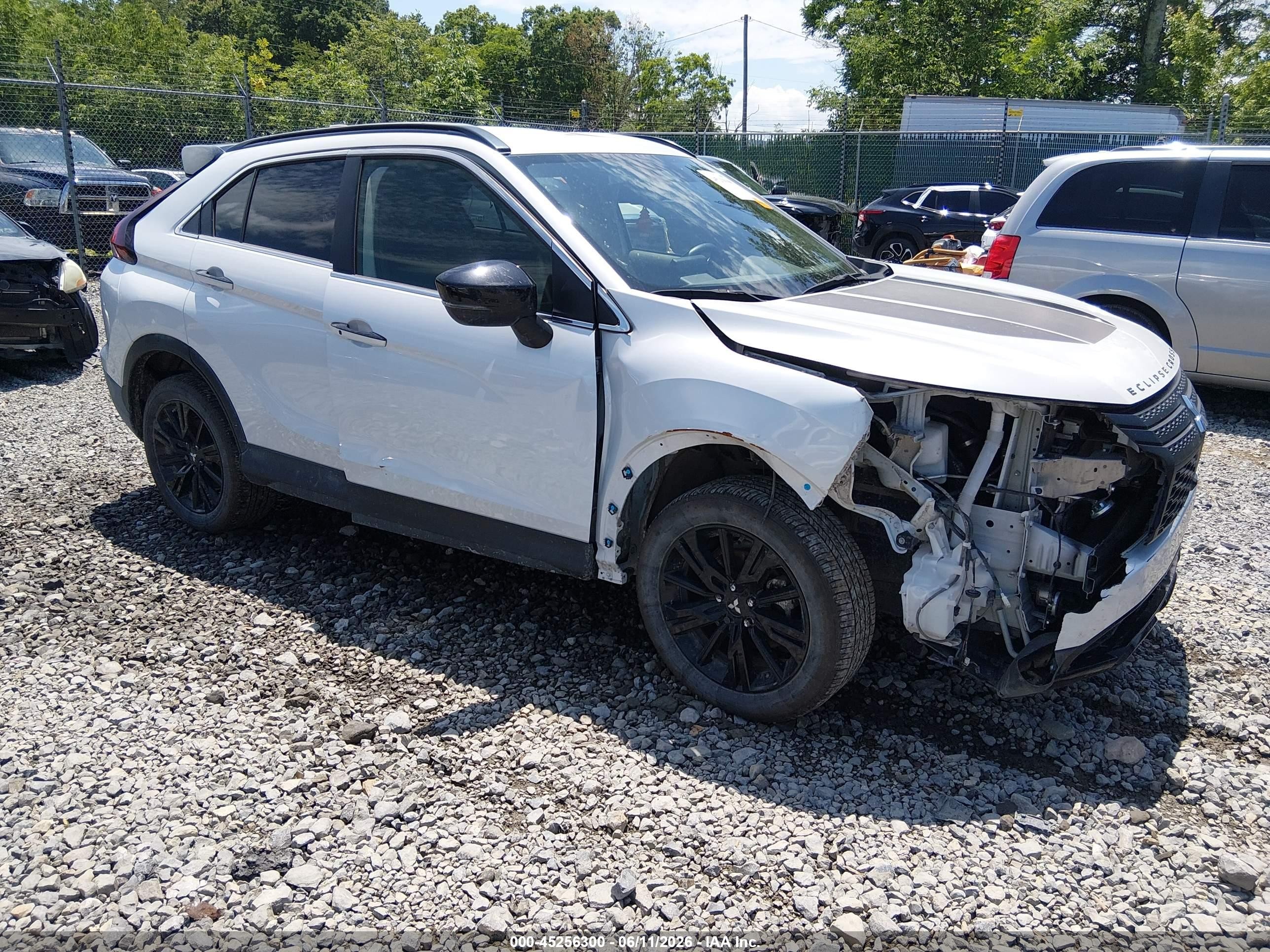 2025 Mitsubishi Eclipse Cross SE, VIN JA4ATWAAXSZ030220 — Side