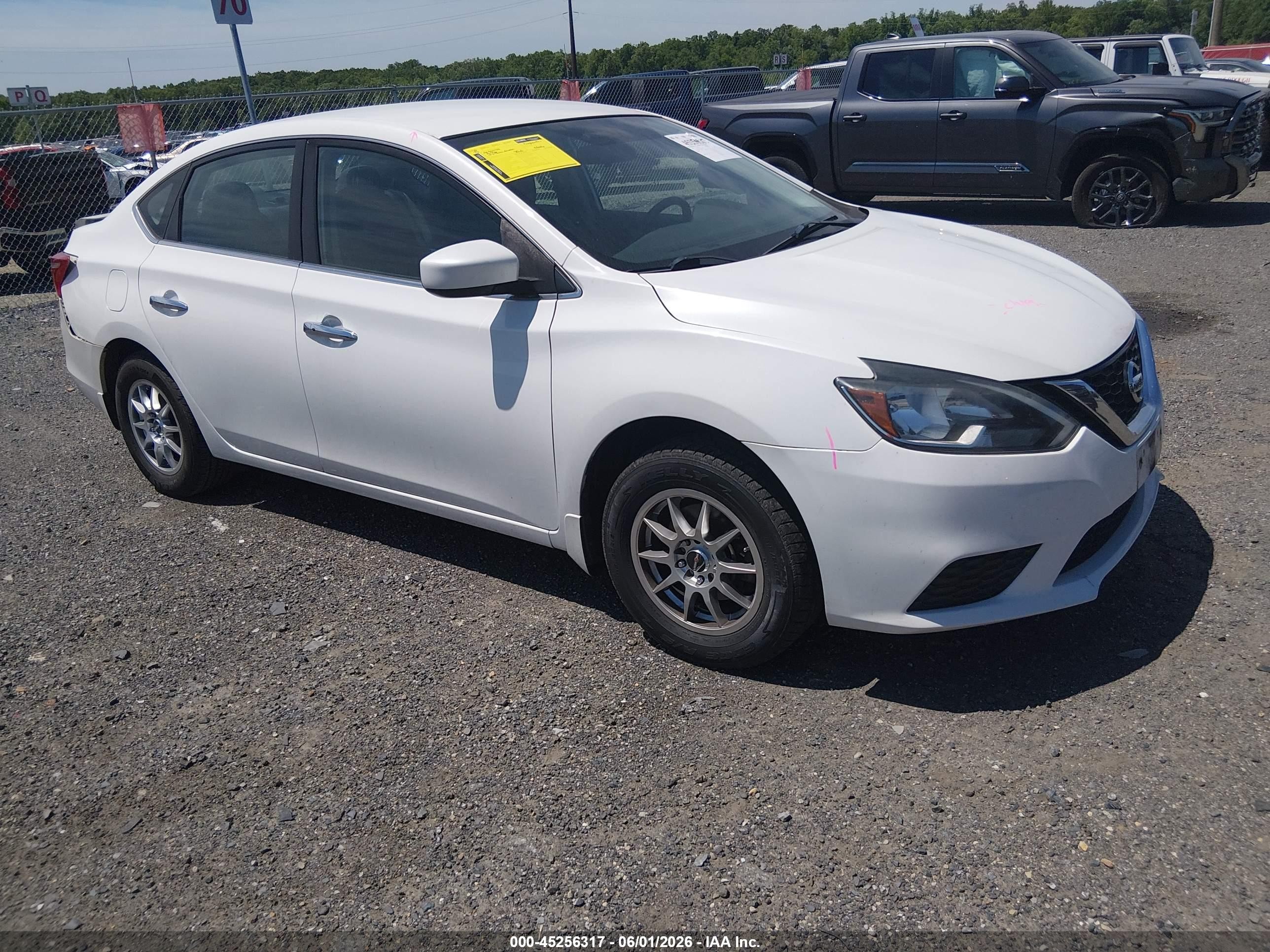 2016 Nissan Sentra SV, VIN 3N1AB7AP1GL680123 — Rear end