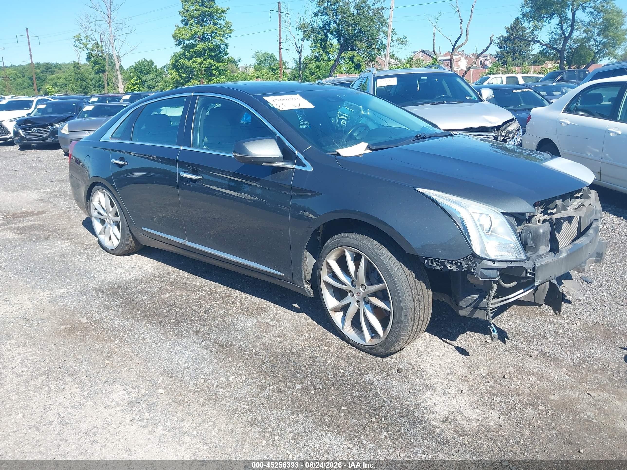2013 Cadillac XTS Premium, VIN 2G61T5S35D9190277 — Front end