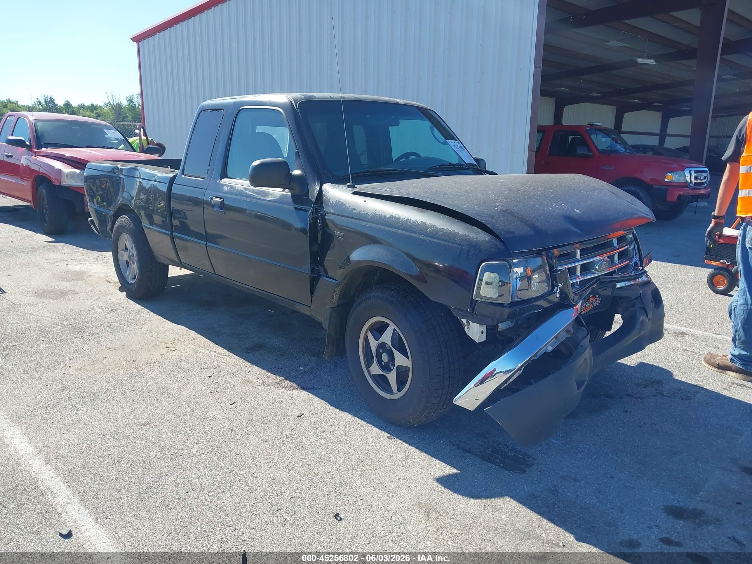 2003 Ford Ranger XL Fleet, VIN 1FTYR44U73PB88914 — Front end