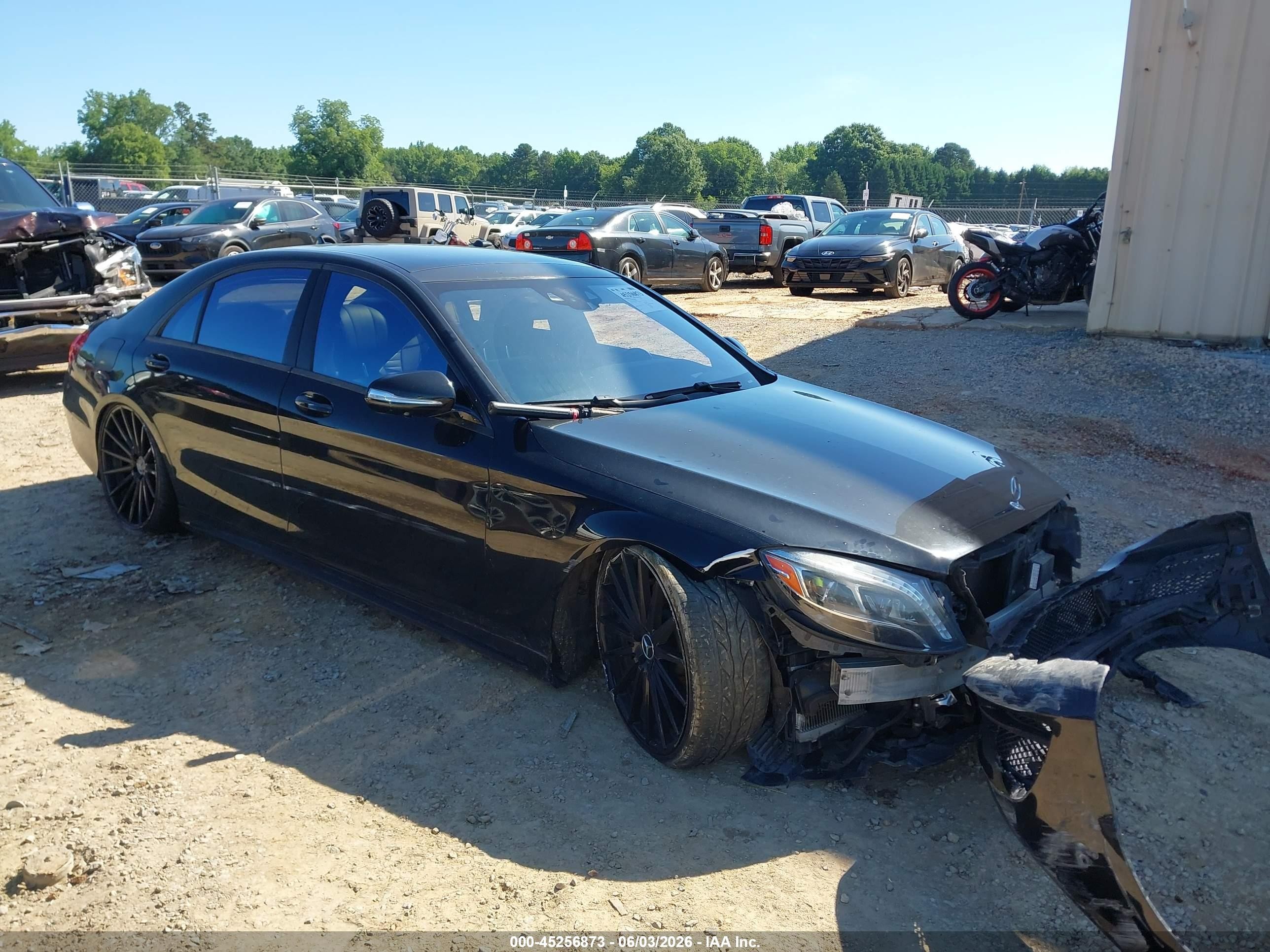 2015 Mercedes-Benz S 550, VIN WDDUG8CB7FA186203 — Front end