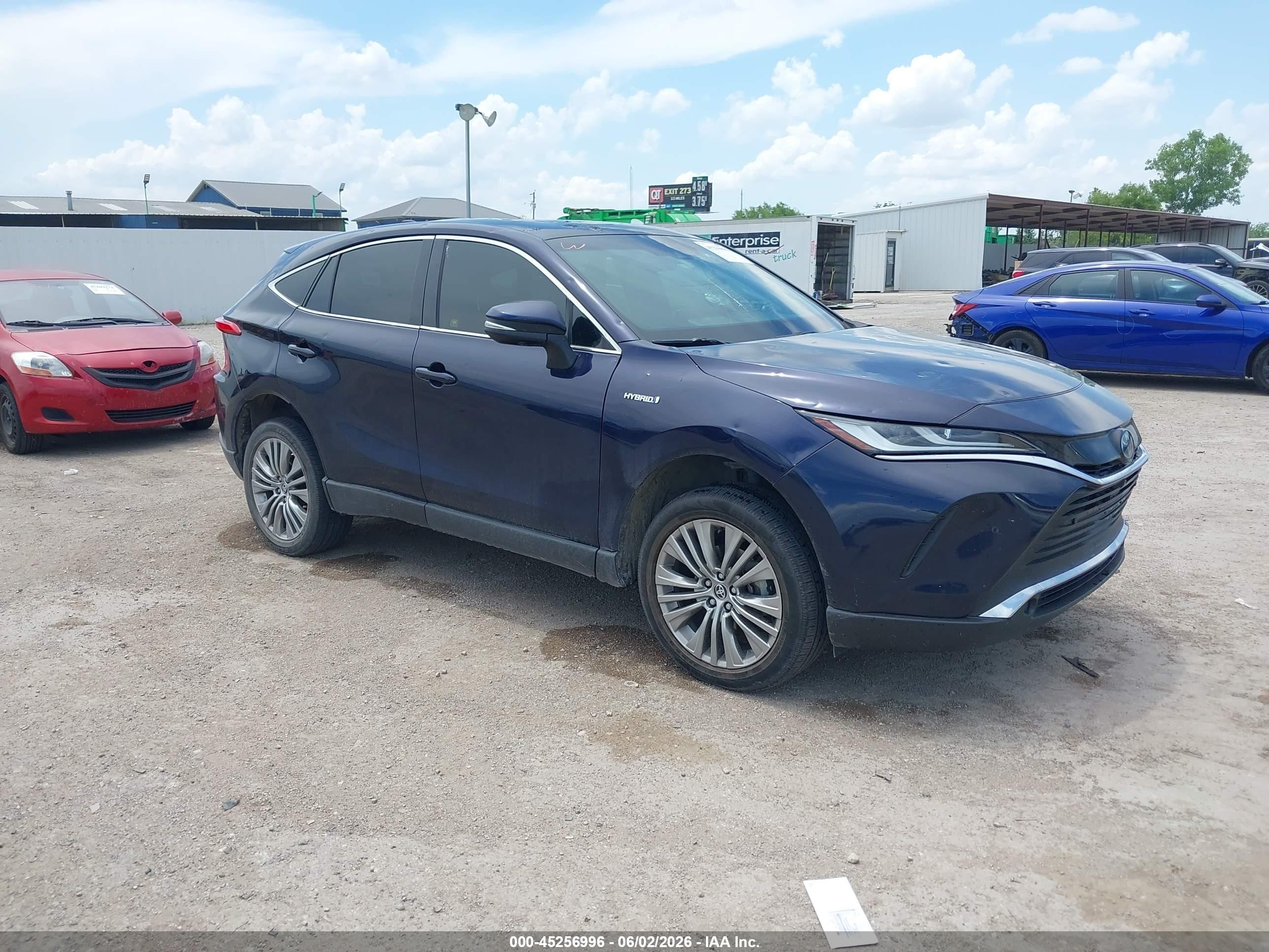 2021 Toyota Venza LE, VIN JTEAAAAH6MJ082033 — Hail